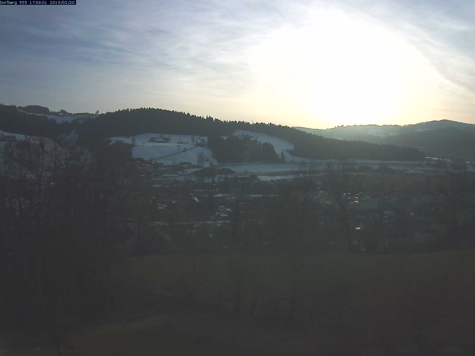 Webcam-Bild: Aussicht vom Dorfberg in Langnau 20190220-170601