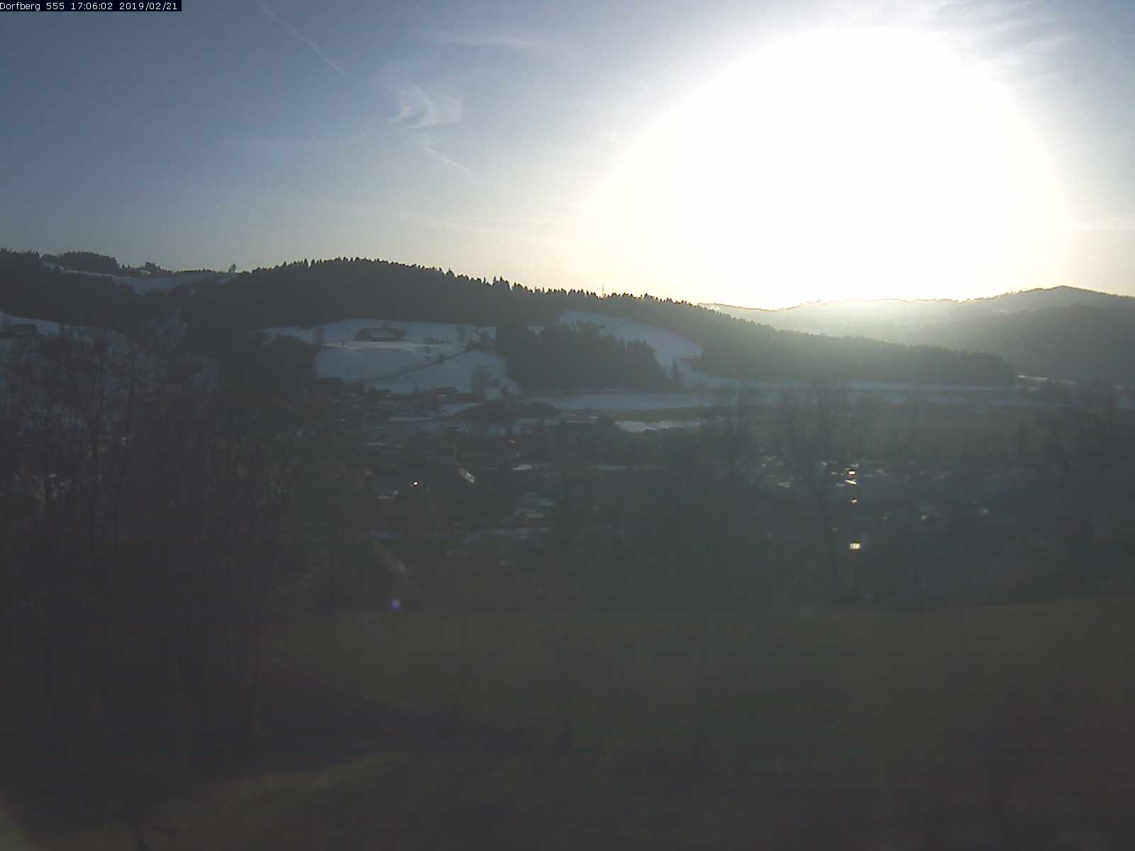 Webcam-Bild: Aussicht vom Dorfberg in Langnau 20190221-170601