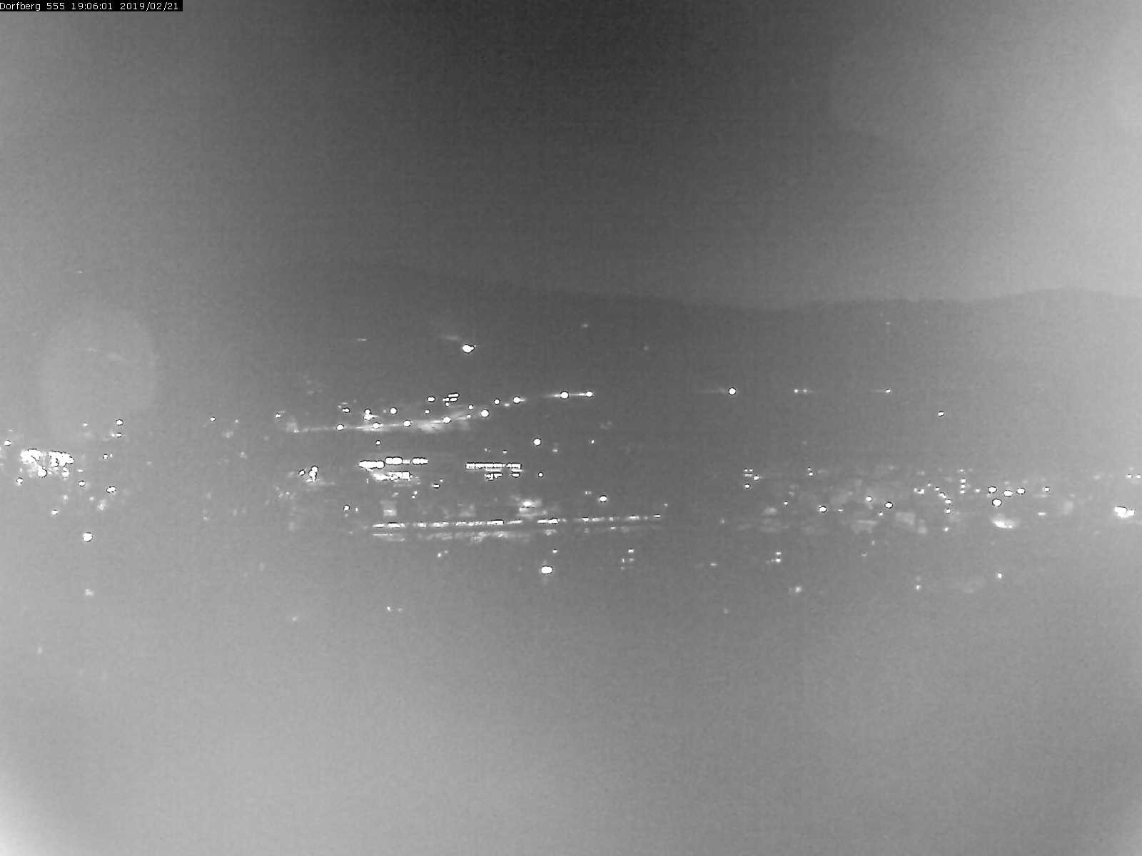 Webcam-Bild: Aussicht vom Dorfberg in Langnau 20190221-190601