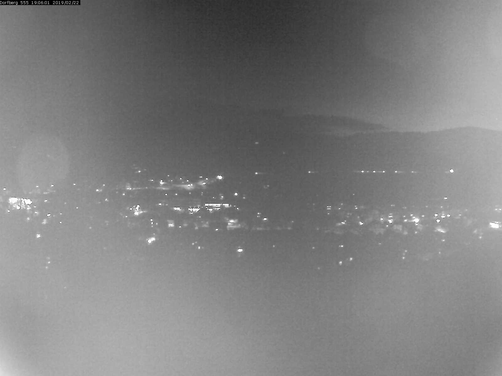 Webcam-Bild: Aussicht vom Dorfberg in Langnau 20190222-190601