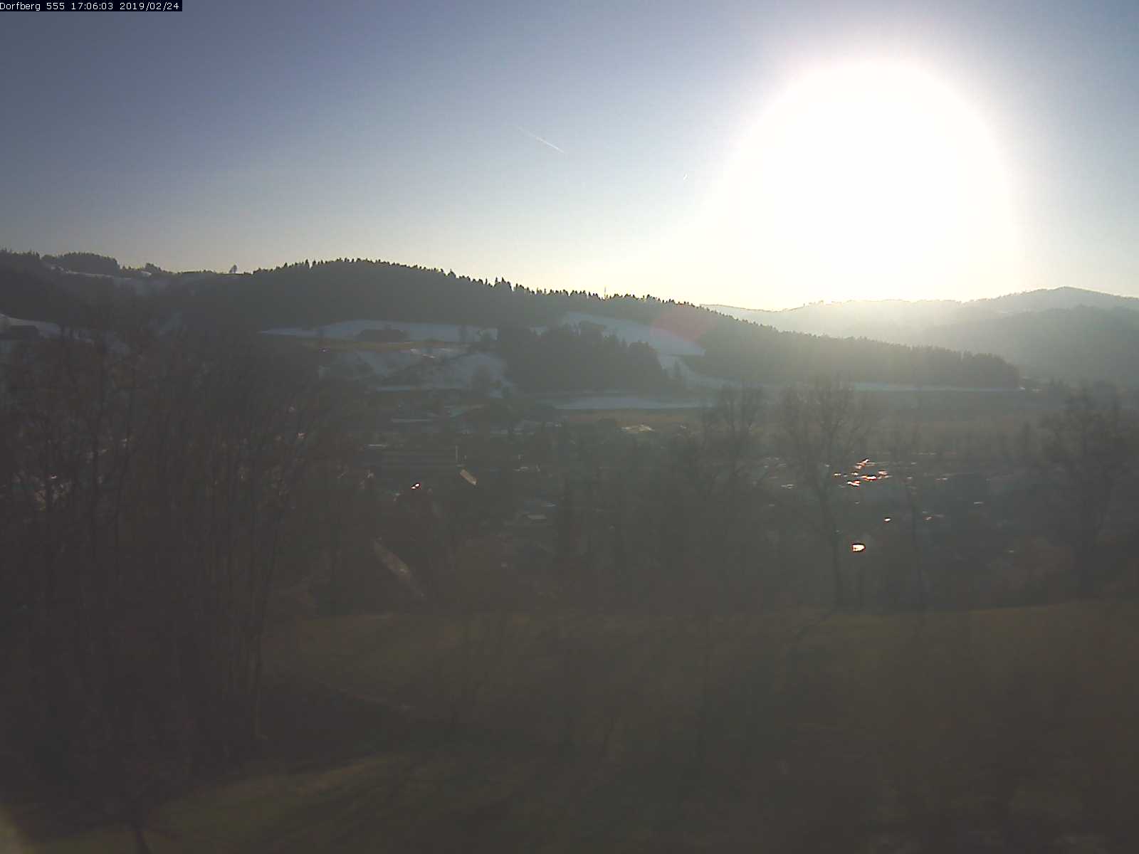 Webcam-Bild: Aussicht vom Dorfberg in Langnau 20190224-170601