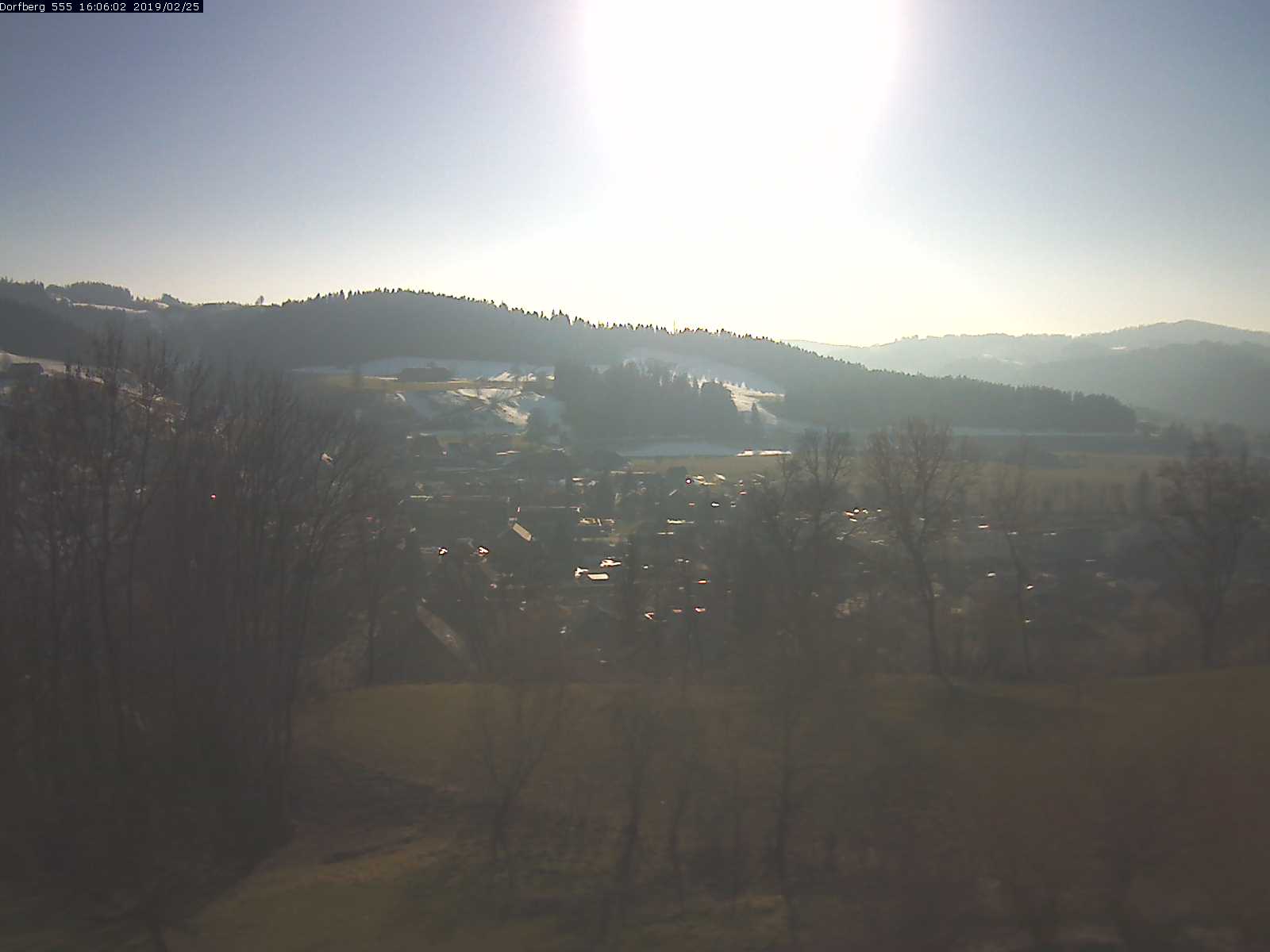 Webcam-Bild: Aussicht vom Dorfberg in Langnau 20190225-160601