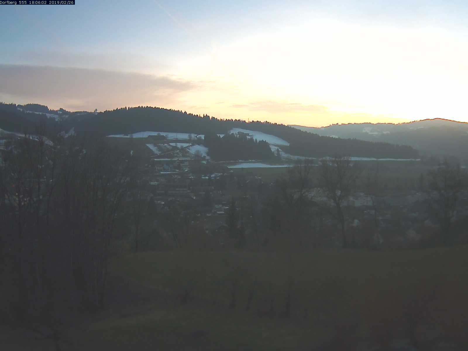 Webcam-Bild: Aussicht vom Dorfberg in Langnau 20190226-180601