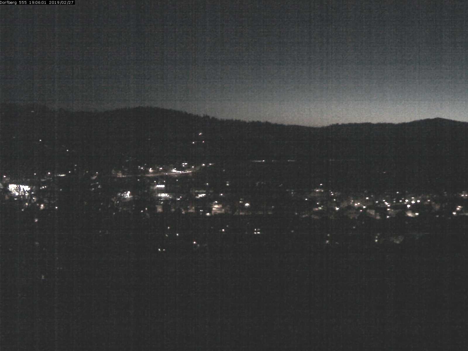 Webcam-Bild: Aussicht vom Dorfberg in Langnau 20190227-190601