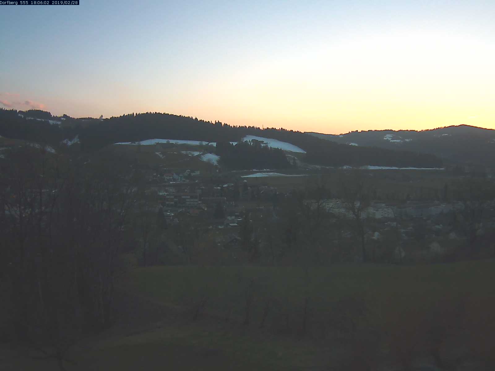 Webcam-Bild: Aussicht vom Dorfberg in Langnau 20190228-180601
