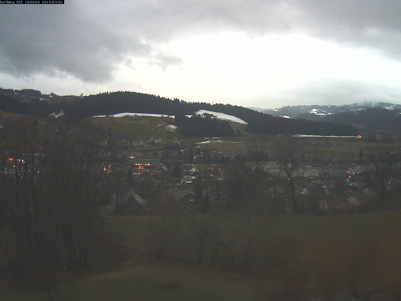 Webcam-Bild: Aussicht vom Dorfberg in Langnau 20190301-180601