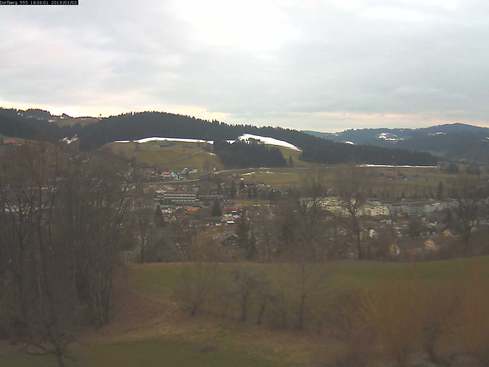 Webcam-Bild: Aussicht vom Dorfberg in Langnau 20190302-180601