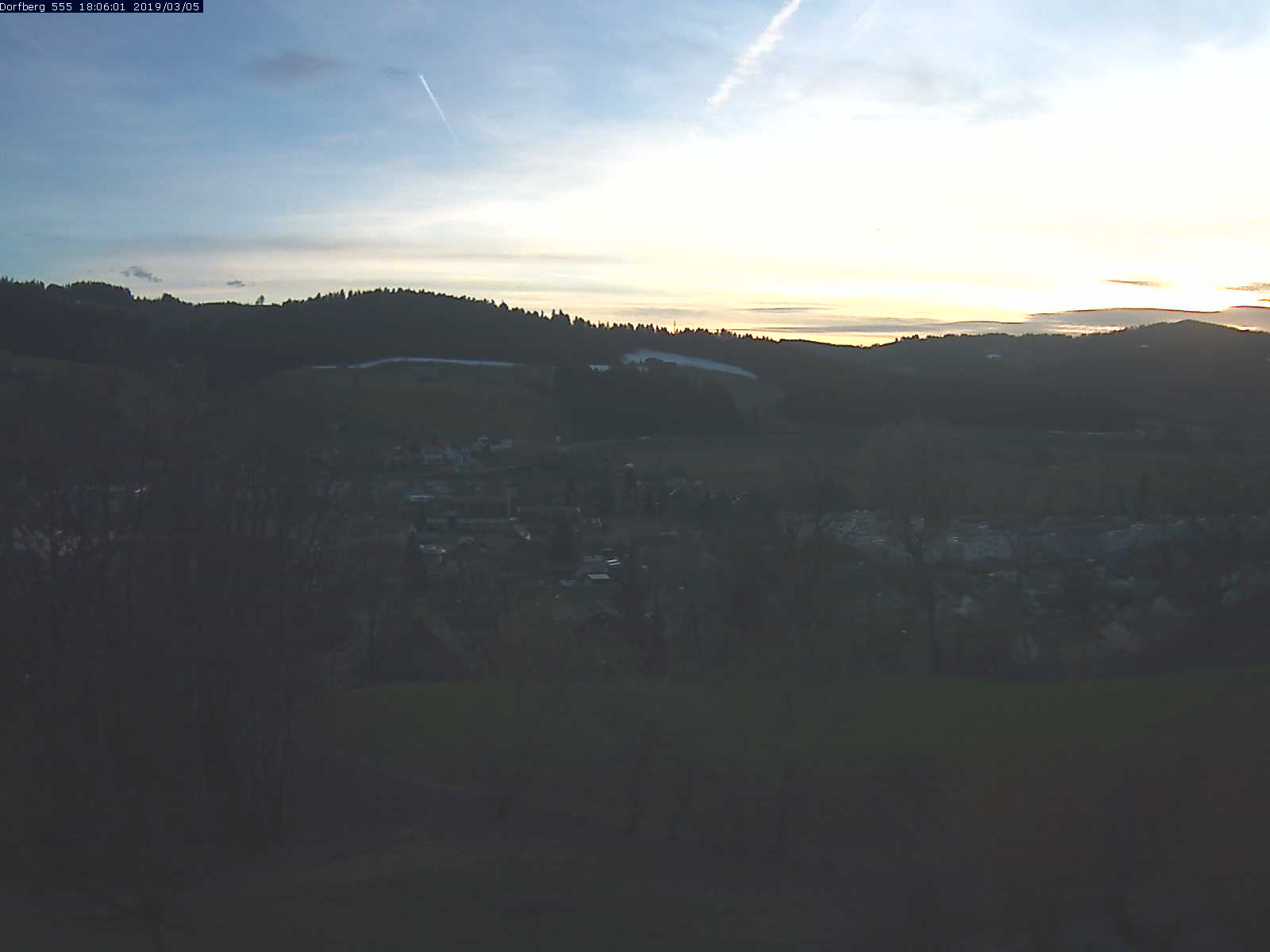 Webcam-Bild: Aussicht vom Dorfberg in Langnau 20190305-180601