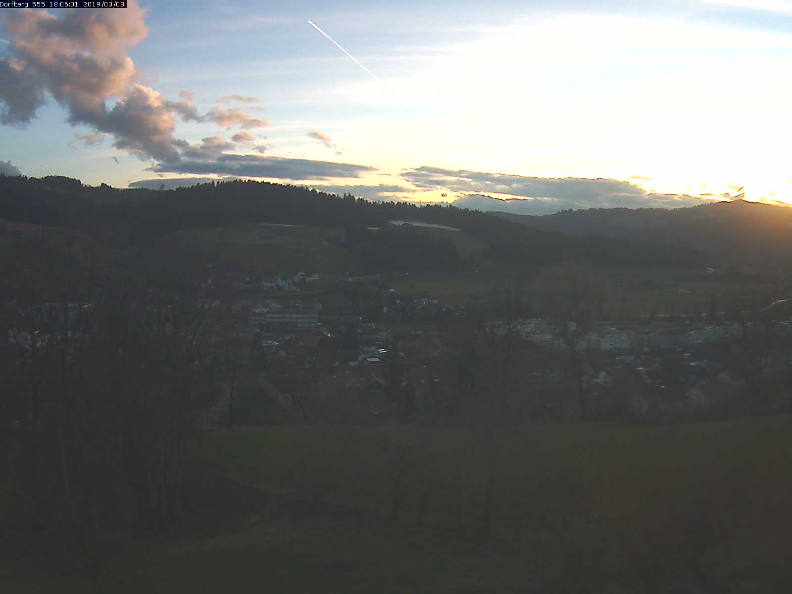 Webcam-Bild: Aussicht vom Dorfberg in Langnau 20190308-180601