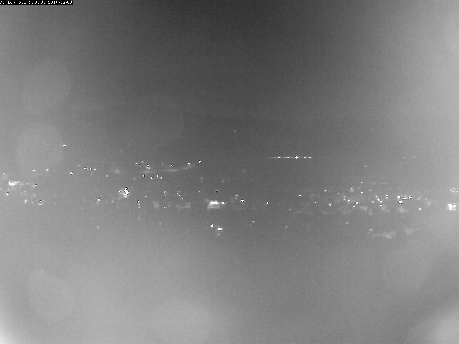 Webcam-Bild: Aussicht vom Dorfberg in Langnau 20190309-190601