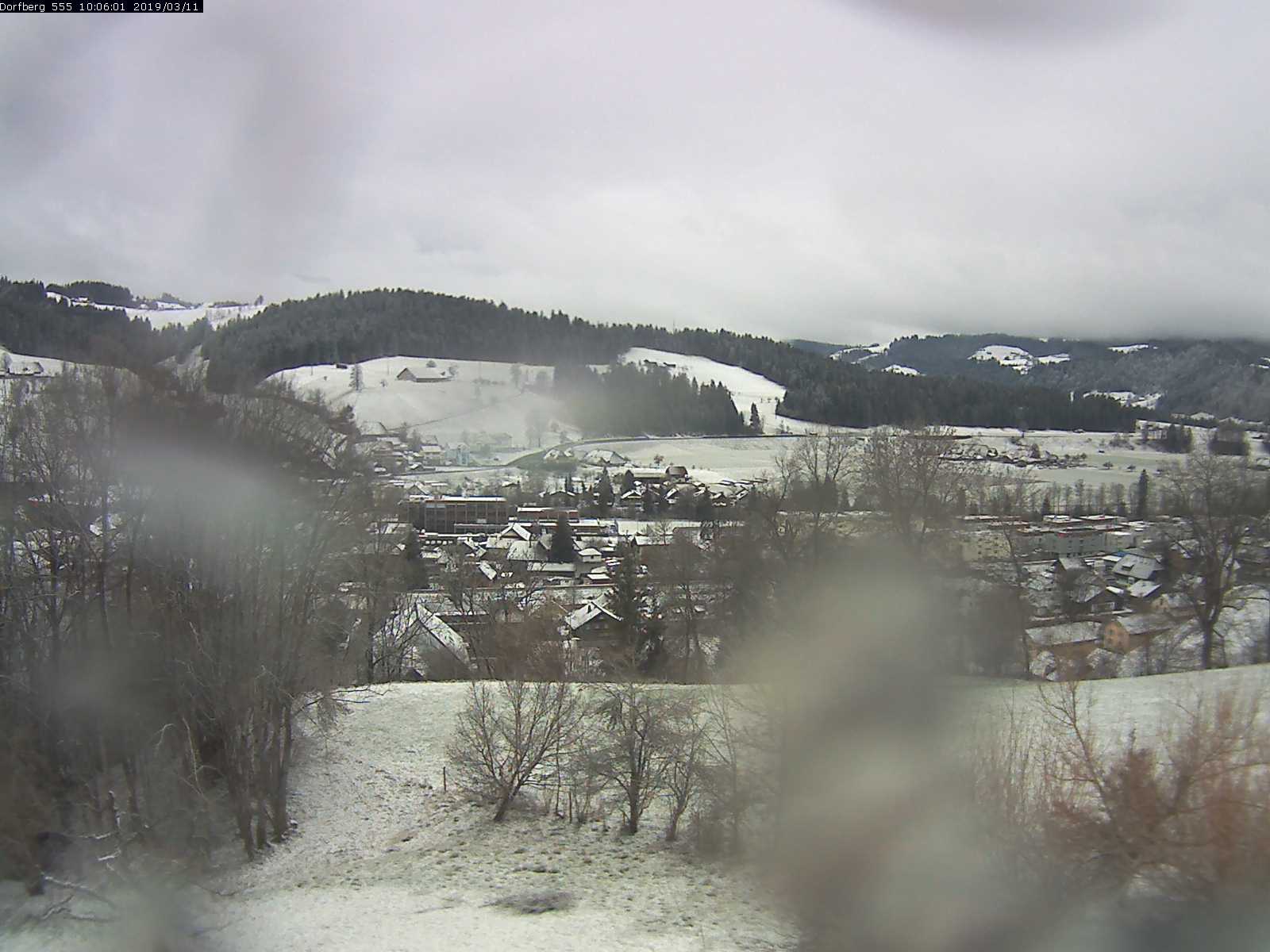 Webcam-Bild: Aussicht vom Dorfberg in Langnau 20190311-100601