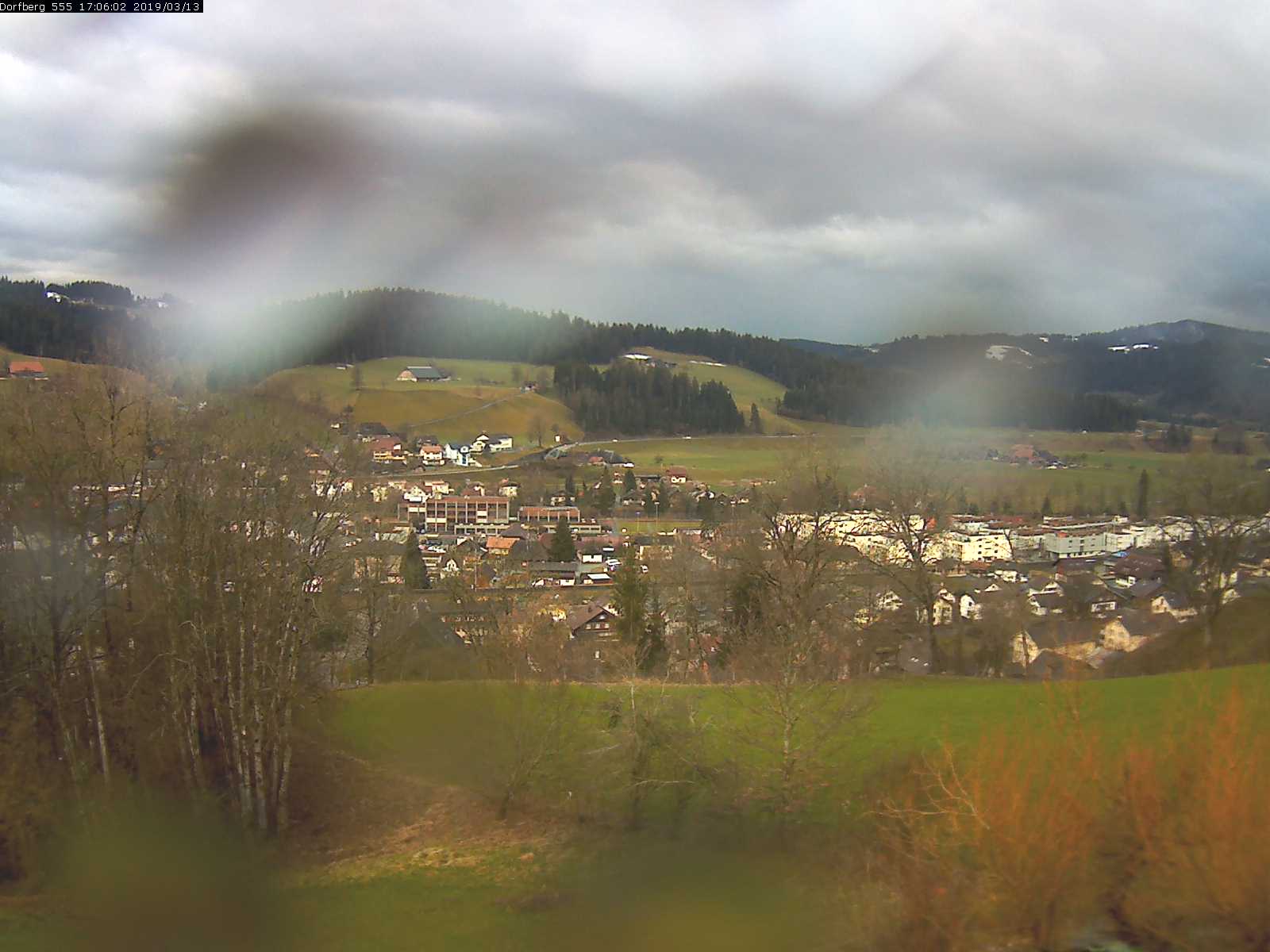 Webcam-Bild: Aussicht vom Dorfberg in Langnau 20190313-170601