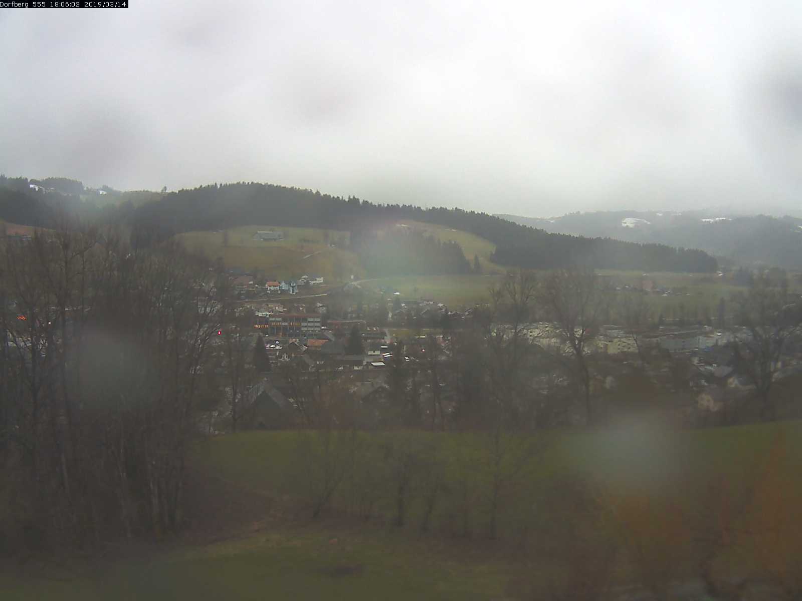 Webcam-Bild: Aussicht vom Dorfberg in Langnau 20190314-180601