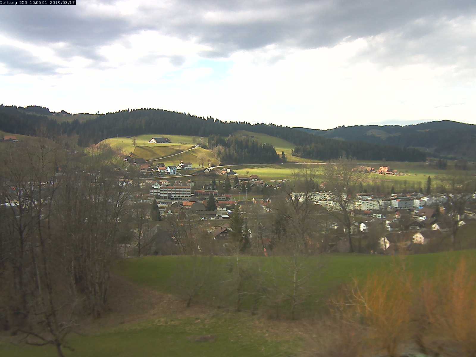 Webcam-Bild: Aussicht vom Dorfberg in Langnau 20190317-100601