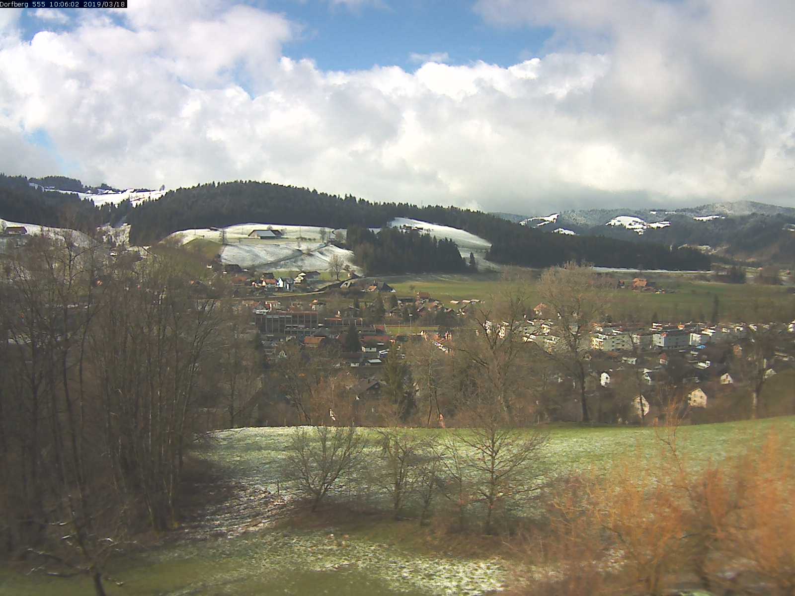Webcam-Bild: Aussicht vom Dorfberg in Langnau 20190318-100601
