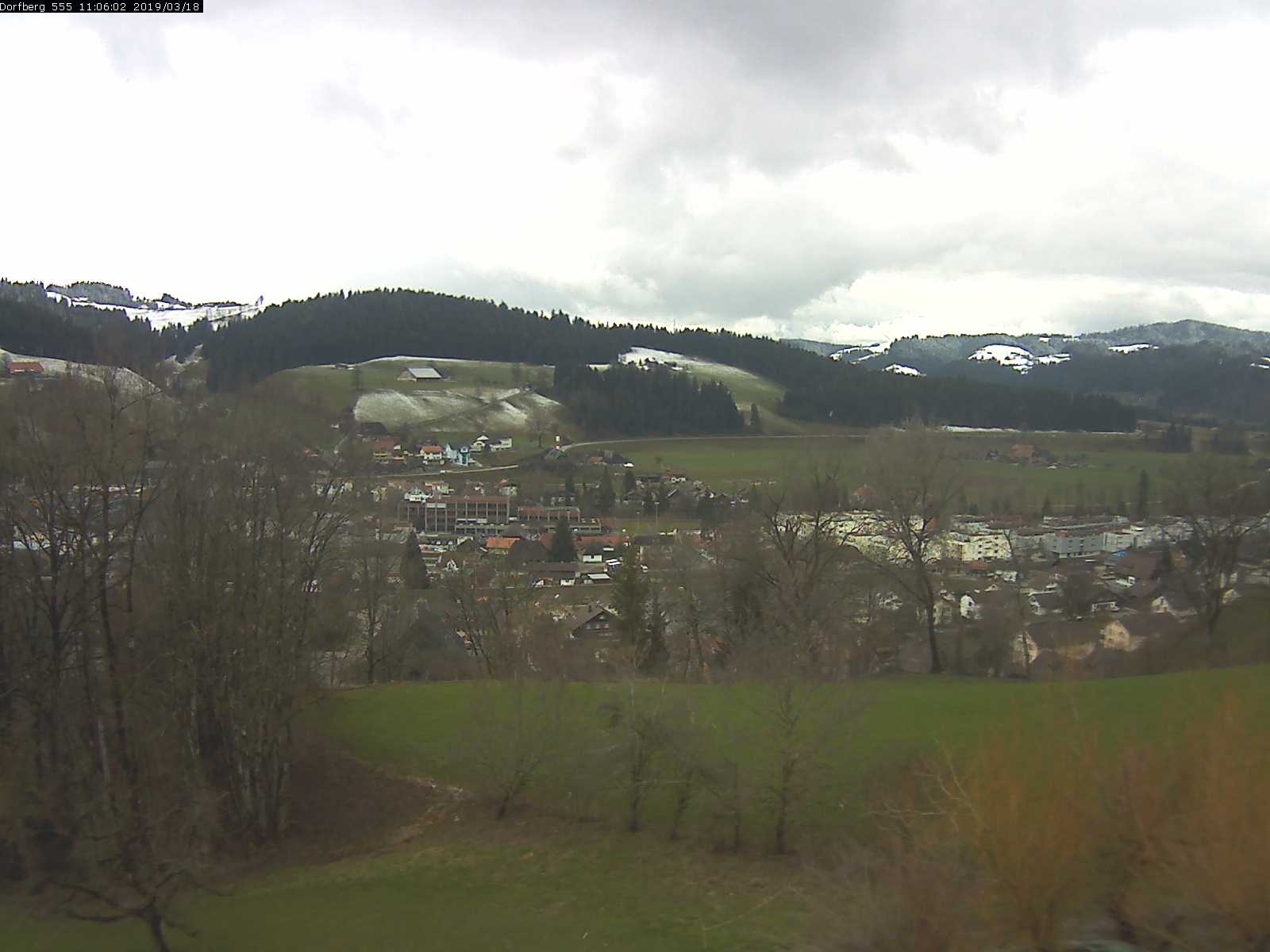 Webcam-Bild: Aussicht vom Dorfberg in Langnau 20190318-110601