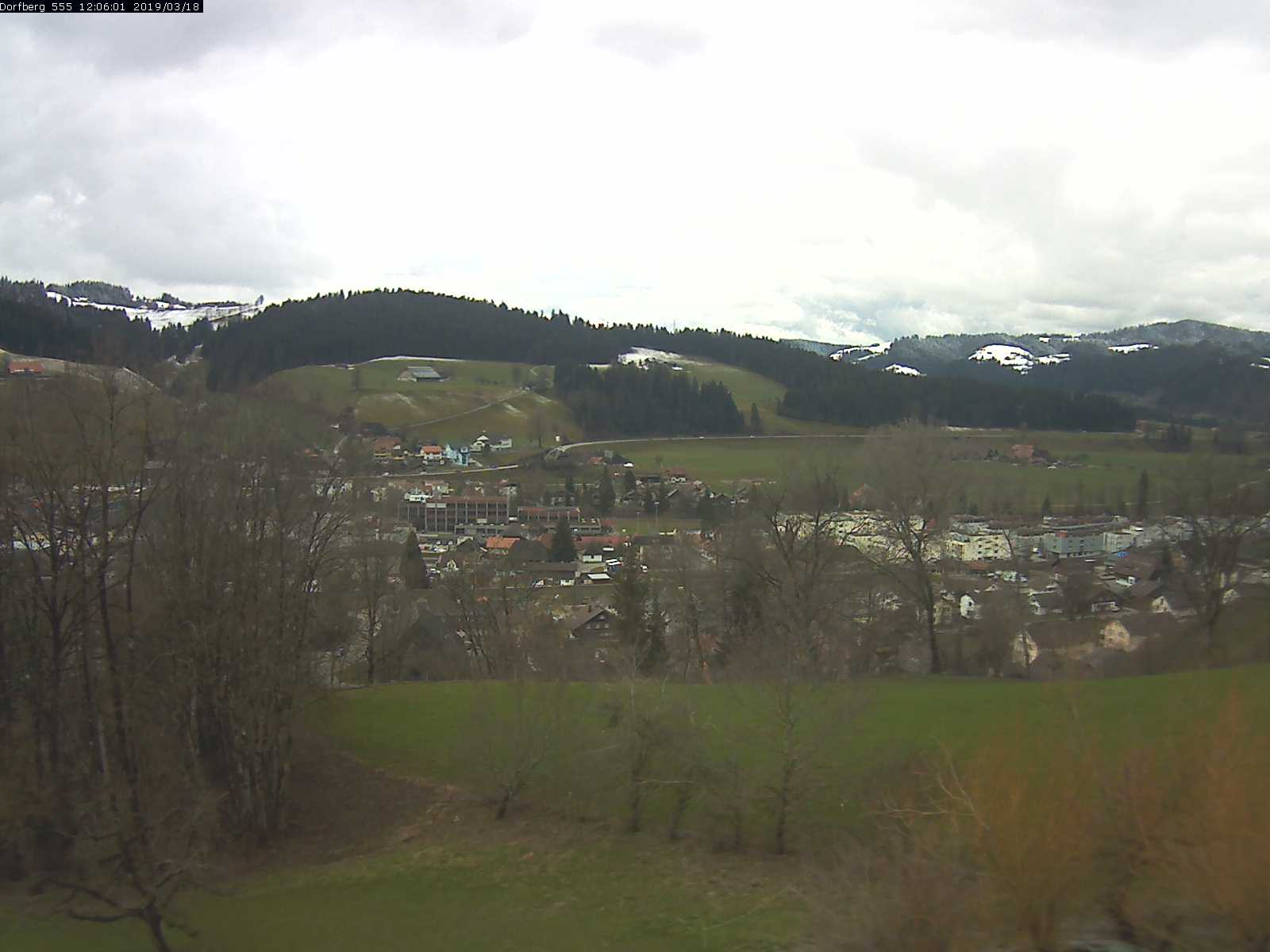 Webcam-Bild: Aussicht vom Dorfberg in Langnau 20190318-120601