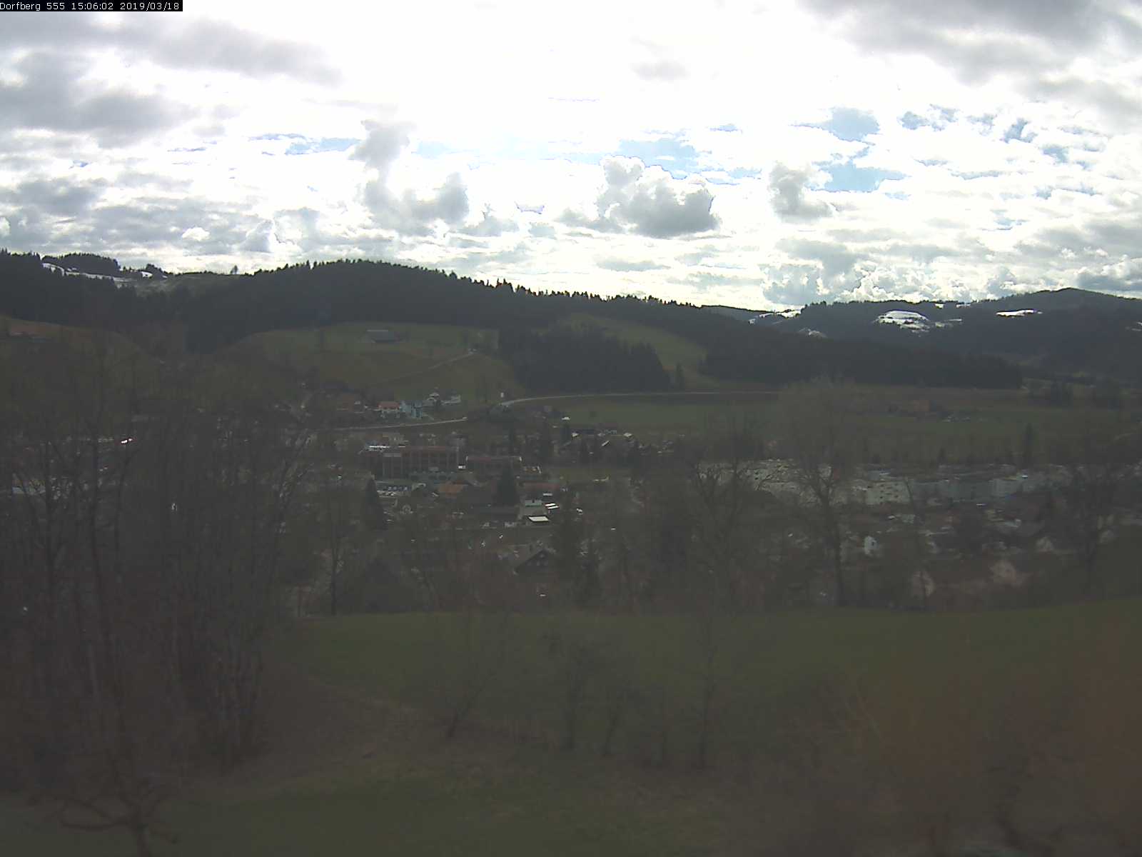 Webcam-Bild: Aussicht vom Dorfberg in Langnau 20190318-150602