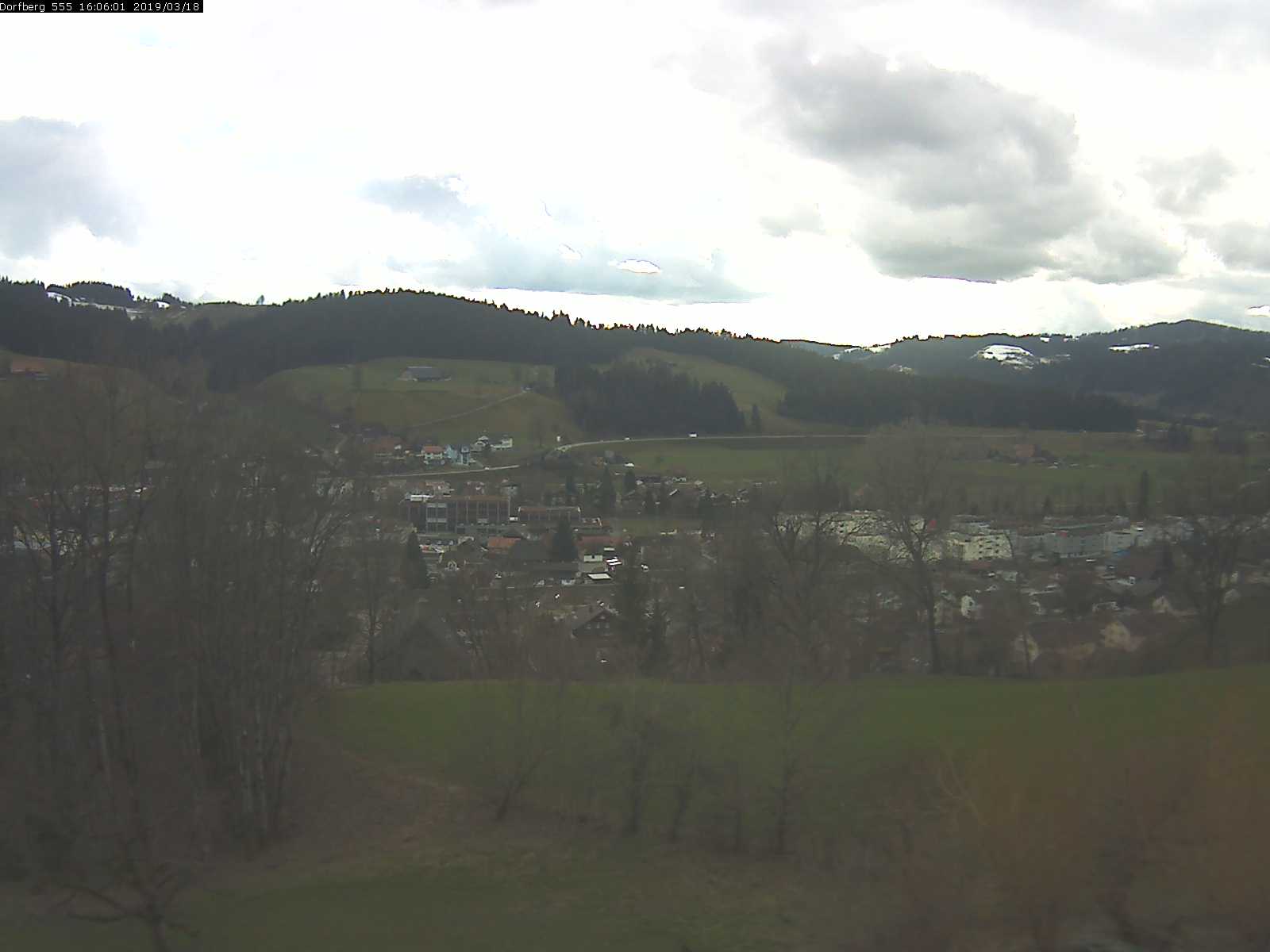 Webcam-Bild: Aussicht vom Dorfberg in Langnau 20190318-160601