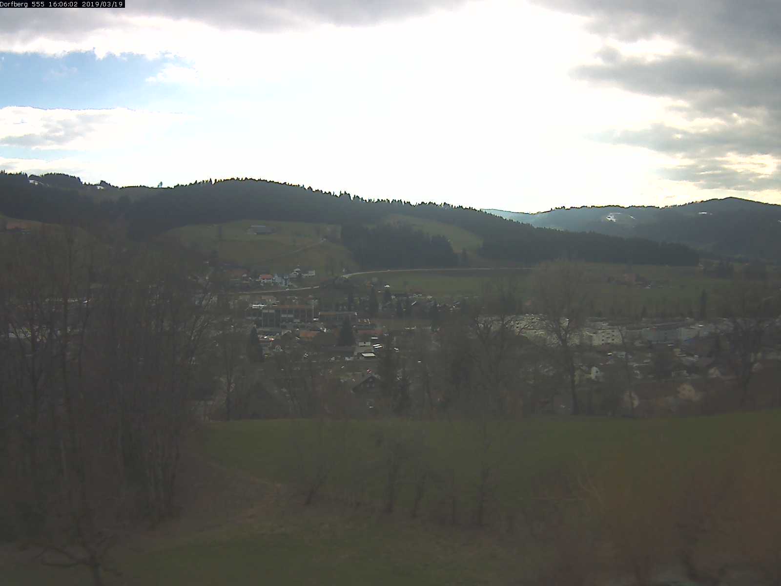 Webcam-Bild: Aussicht vom Dorfberg in Langnau 20190319-160601