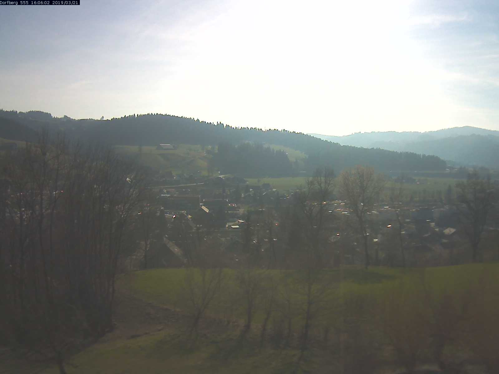Webcam-Bild: Aussicht vom Dorfberg in Langnau 20190321-160601