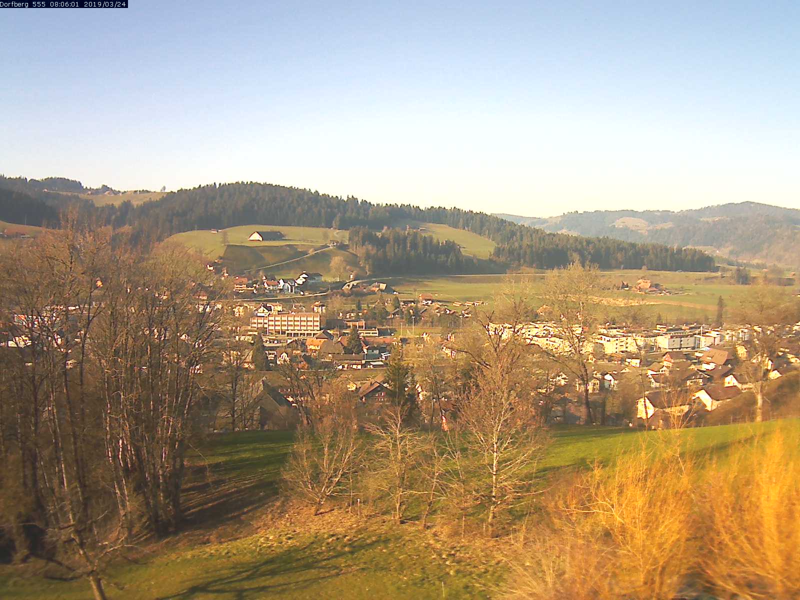 Webcam-Bild: Aussicht vom Dorfberg in Langnau 20190324-080601