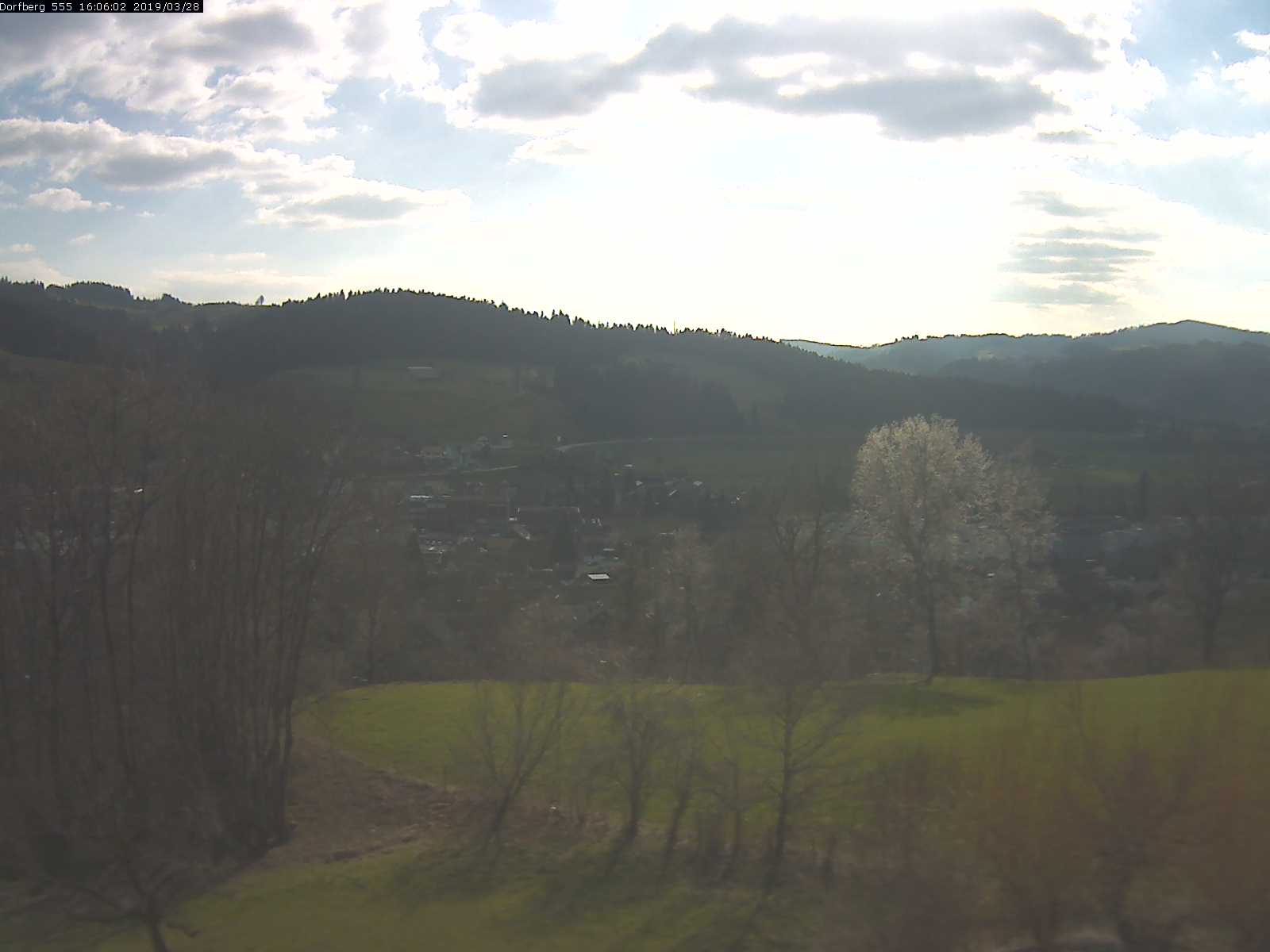 Webcam-Bild: Aussicht vom Dorfberg in Langnau 20190328-160601