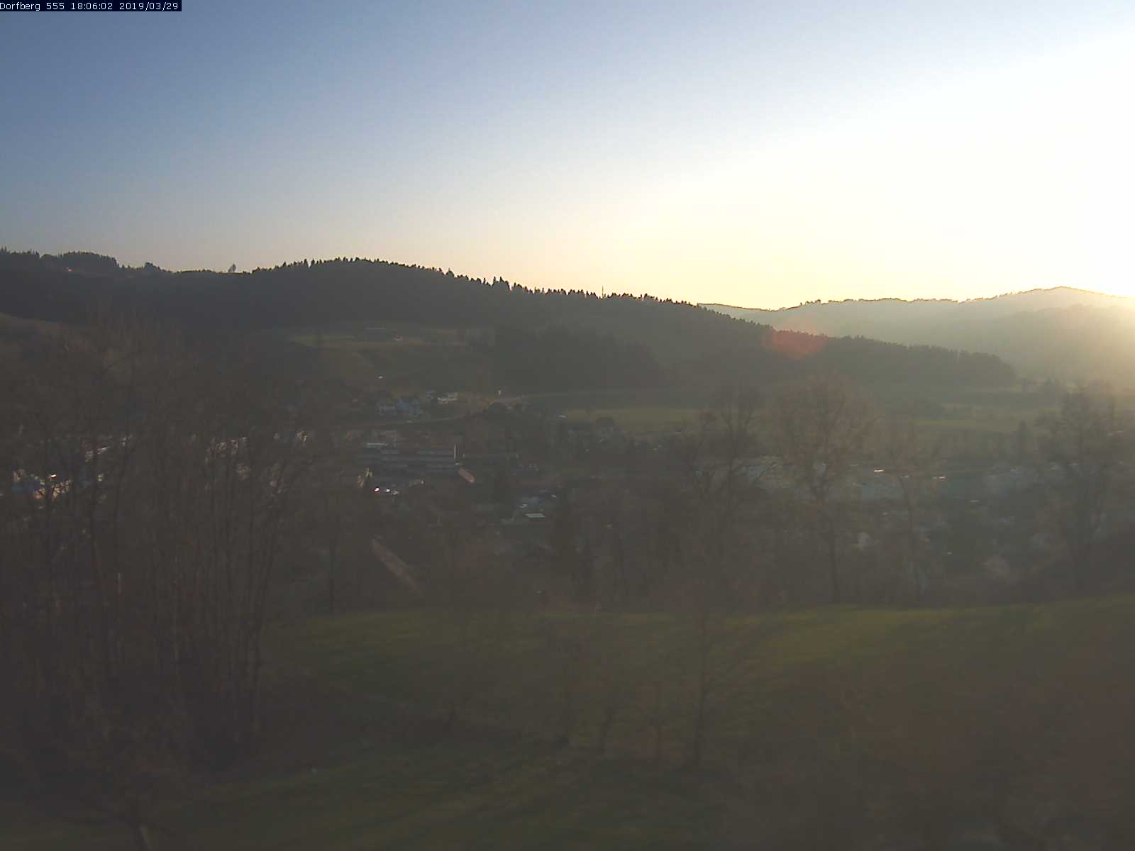 Webcam-Bild: Aussicht vom Dorfberg in Langnau 20190329-180601
