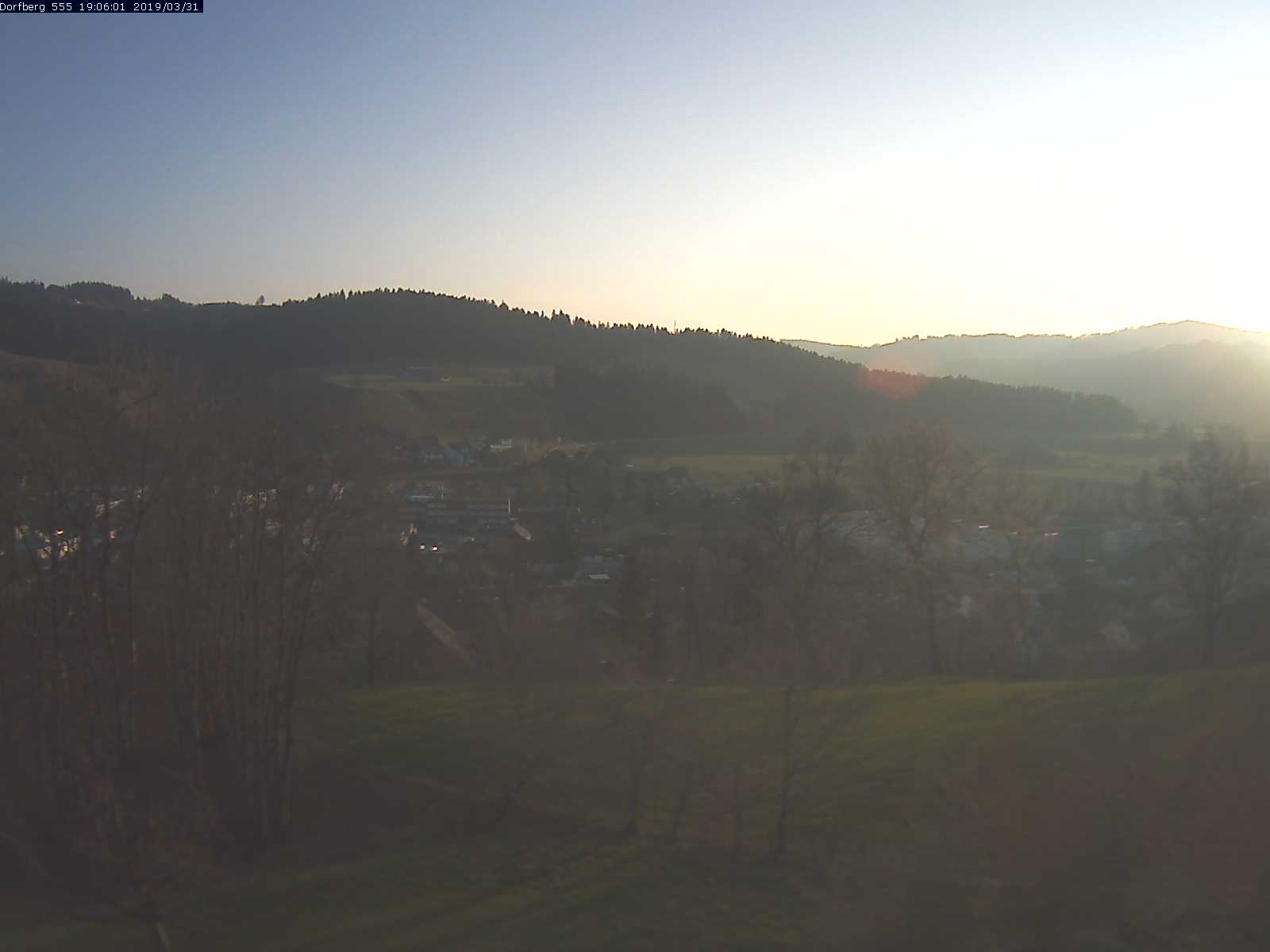 Webcam-Bild: Aussicht vom Dorfberg in Langnau 20190331-190601
