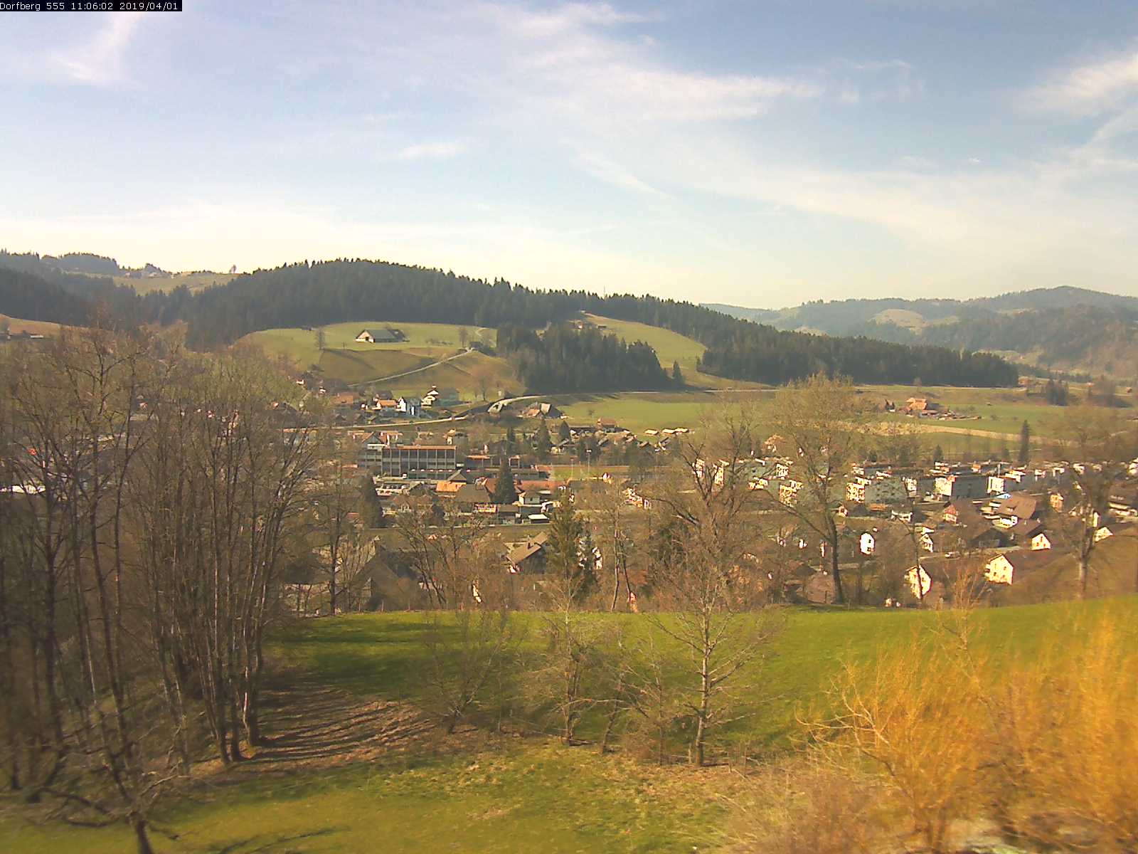 Webcam-Bild: Aussicht vom Dorfberg in Langnau 20190401-110601