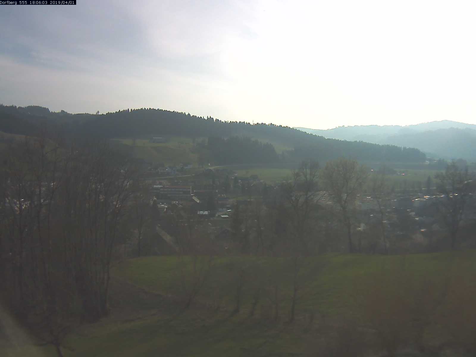 Webcam-Bild: Aussicht vom Dorfberg in Langnau 20190401-180602