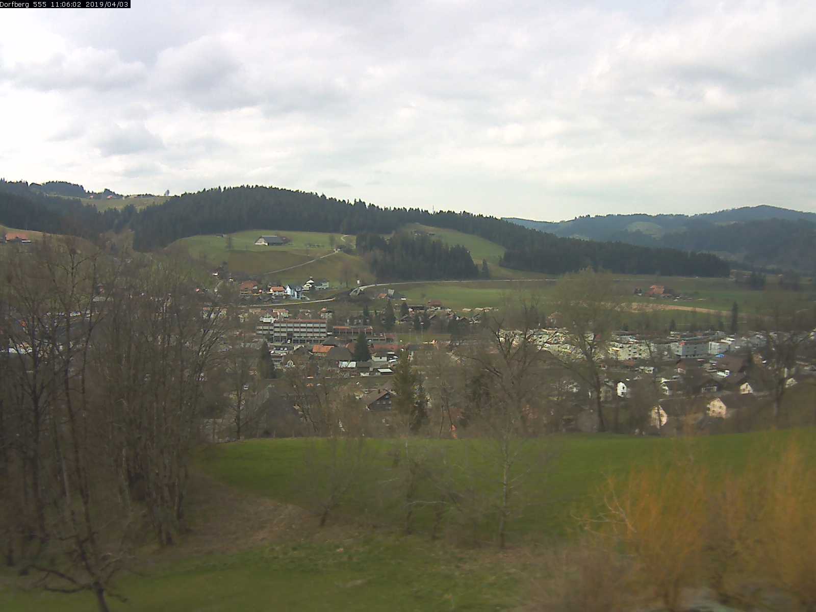 Webcam-Bild: Aussicht vom Dorfberg in Langnau 20190403-110601