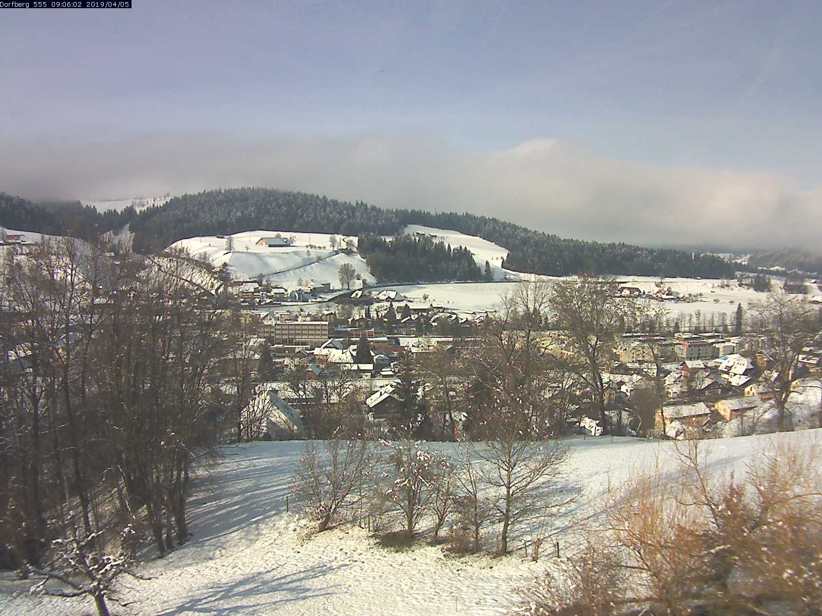 Webcam-Bild: Aussicht vom Dorfberg in Langnau 20190405-090601