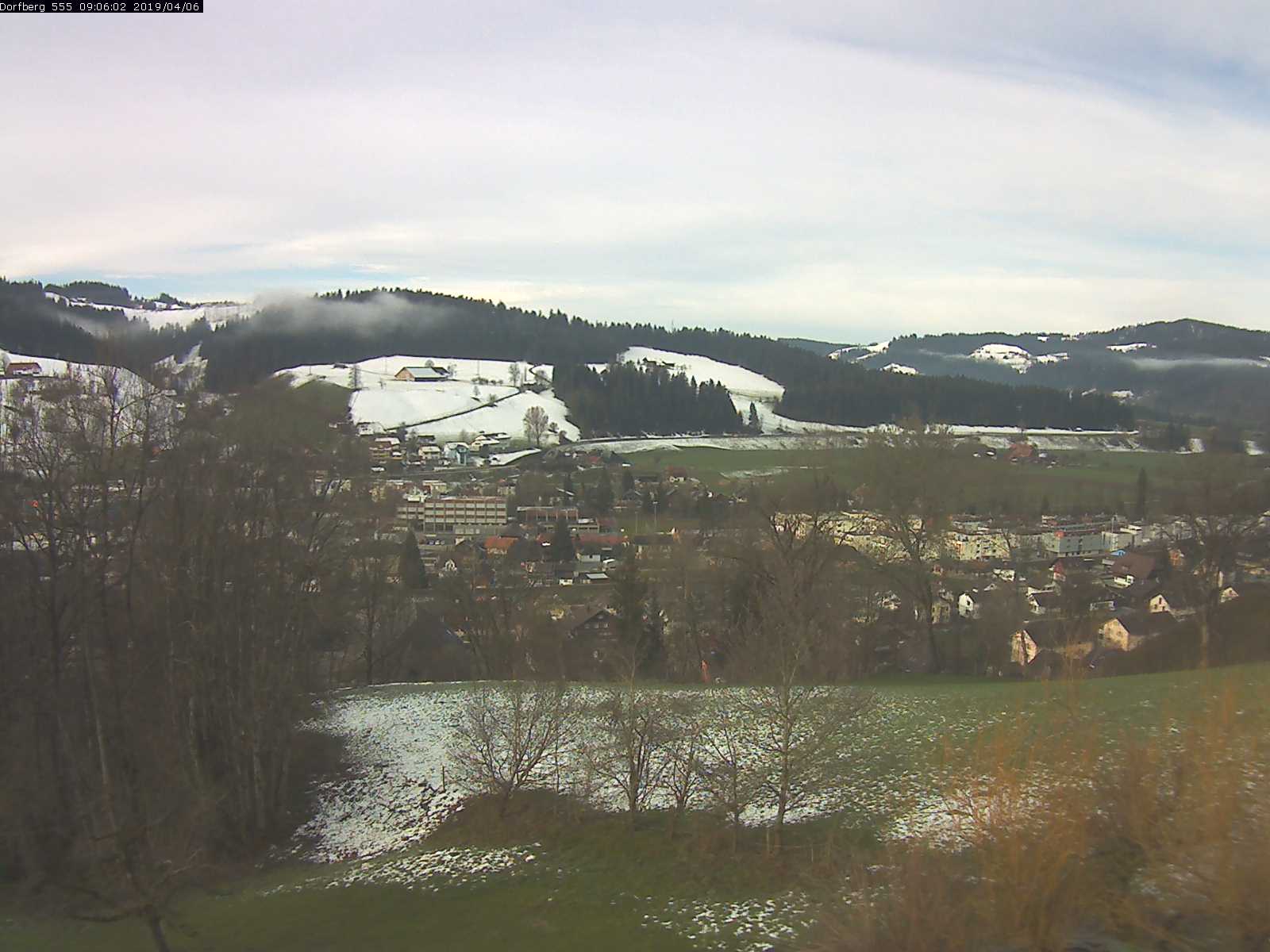 Webcam-Bild: Aussicht vom Dorfberg in Langnau 20190406-090601