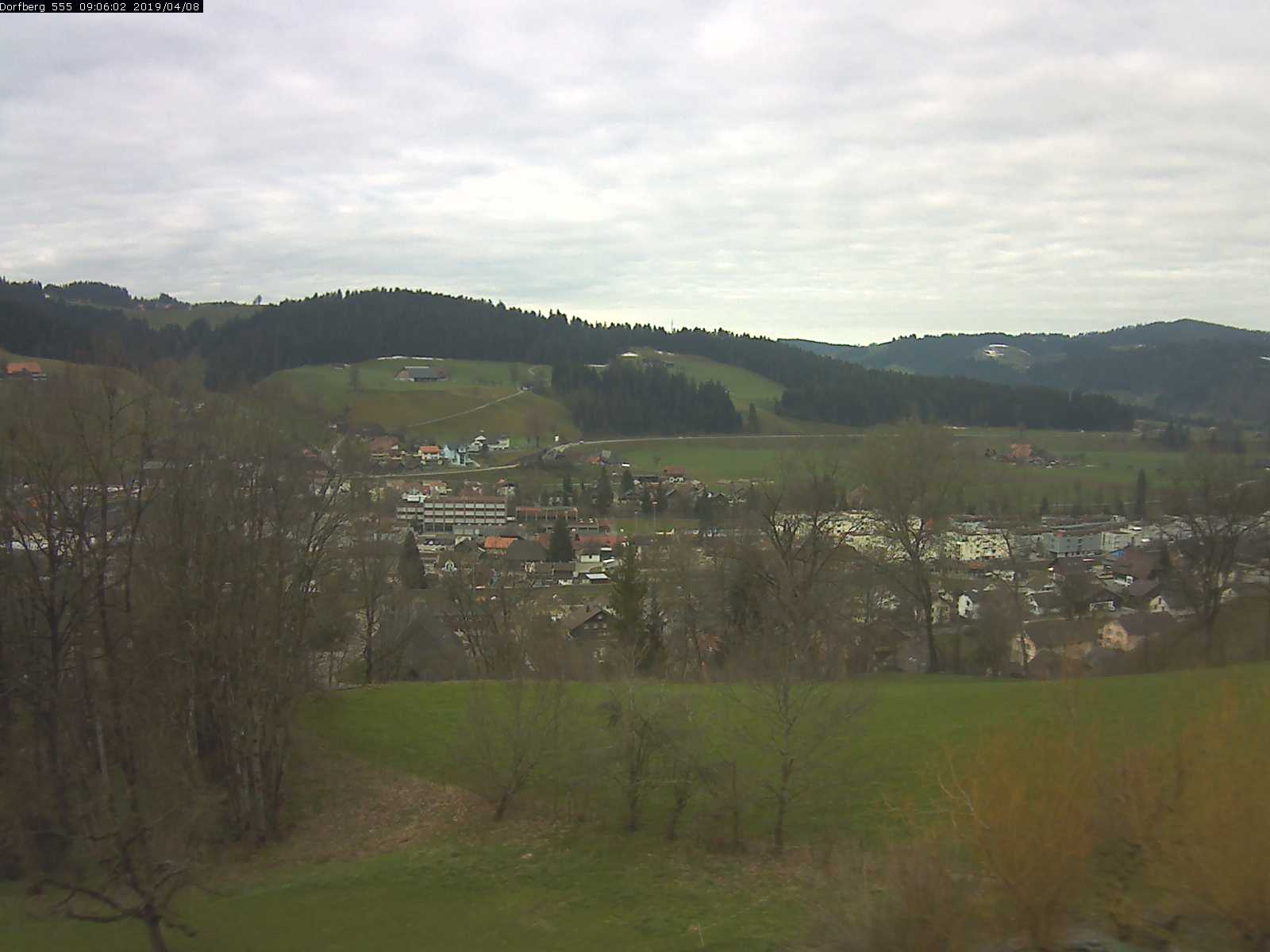 Webcam-Bild: Aussicht vom Dorfberg in Langnau 20190408-090601