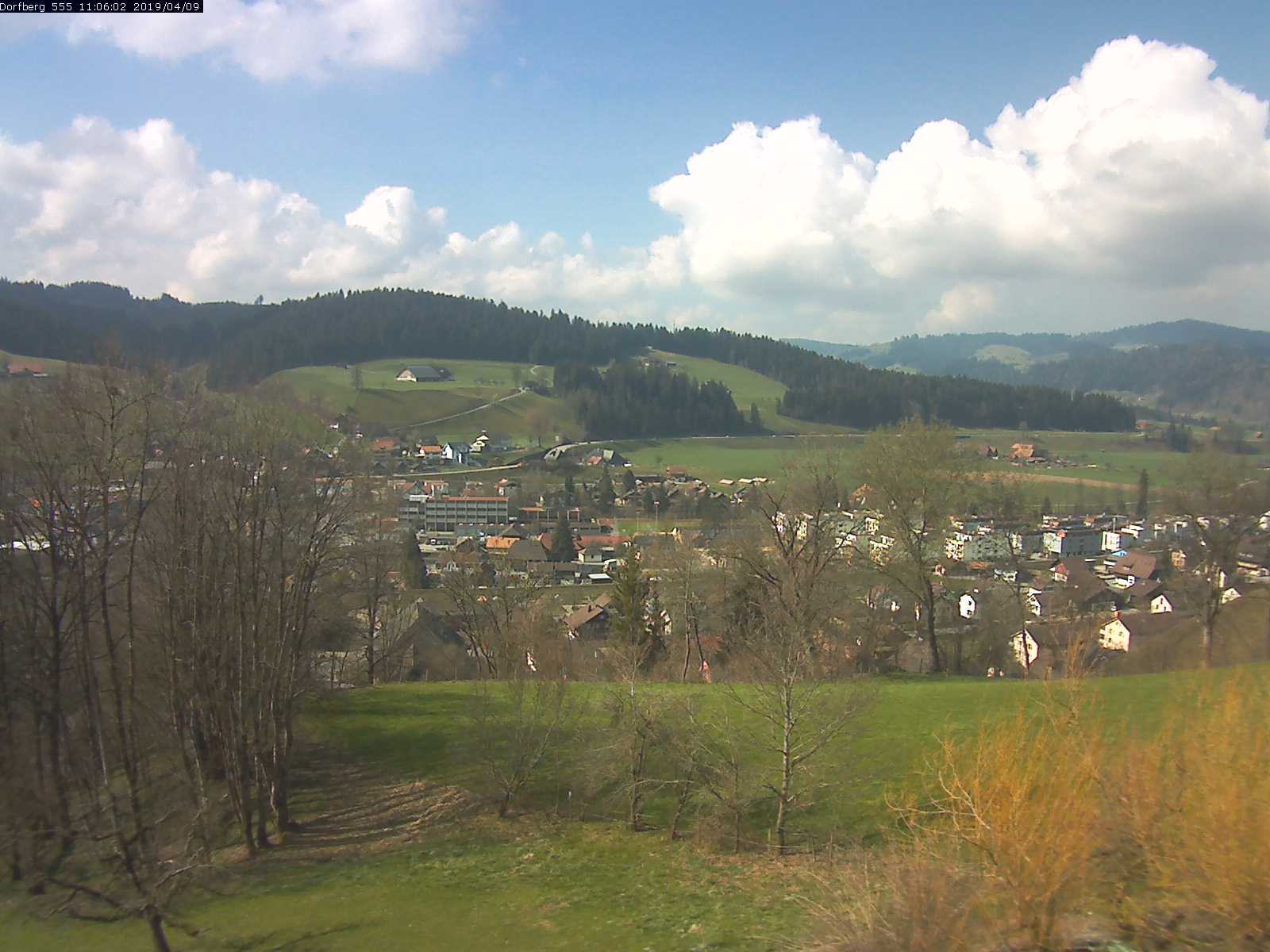Webcam-Bild: Aussicht vom Dorfberg in Langnau 20190409-110601
