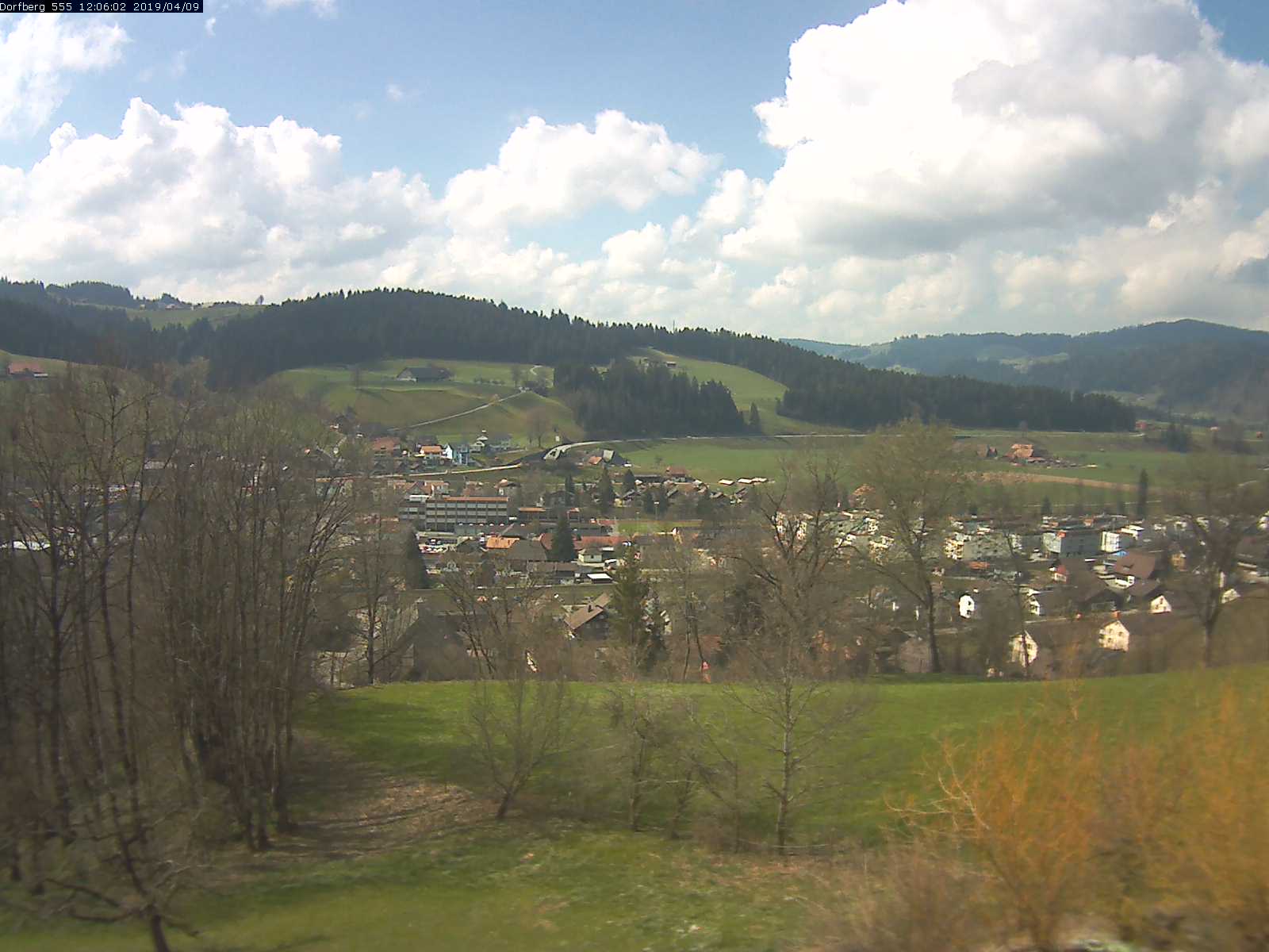 Webcam-Bild: Aussicht vom Dorfberg in Langnau 20190409-120601