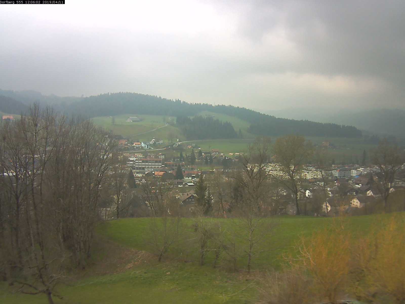 Webcam-Bild: Aussicht vom Dorfberg in Langnau 20190411-120601