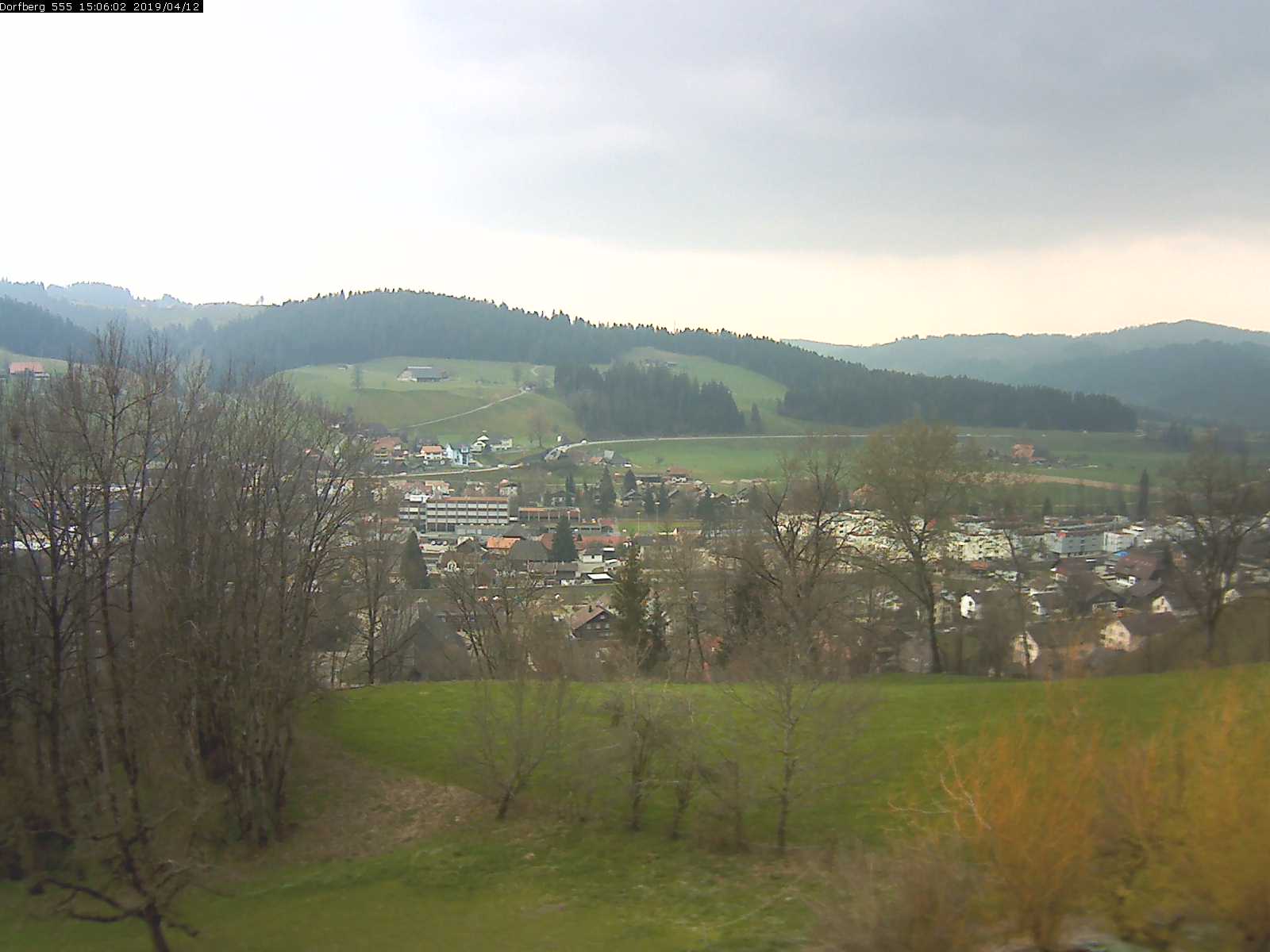 Webcam-Bild: Aussicht vom Dorfberg in Langnau 20190412-150601