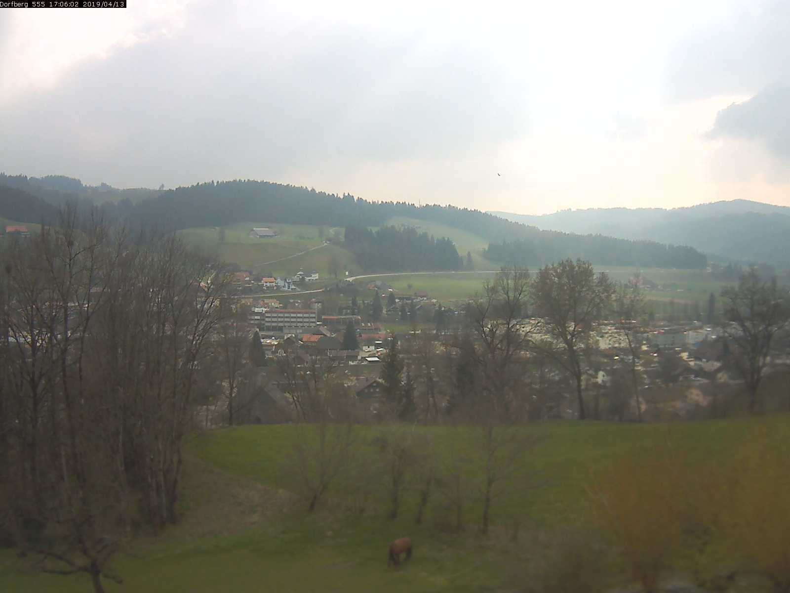 Webcam-Bild: Aussicht vom Dorfberg in Langnau 20190413-170601