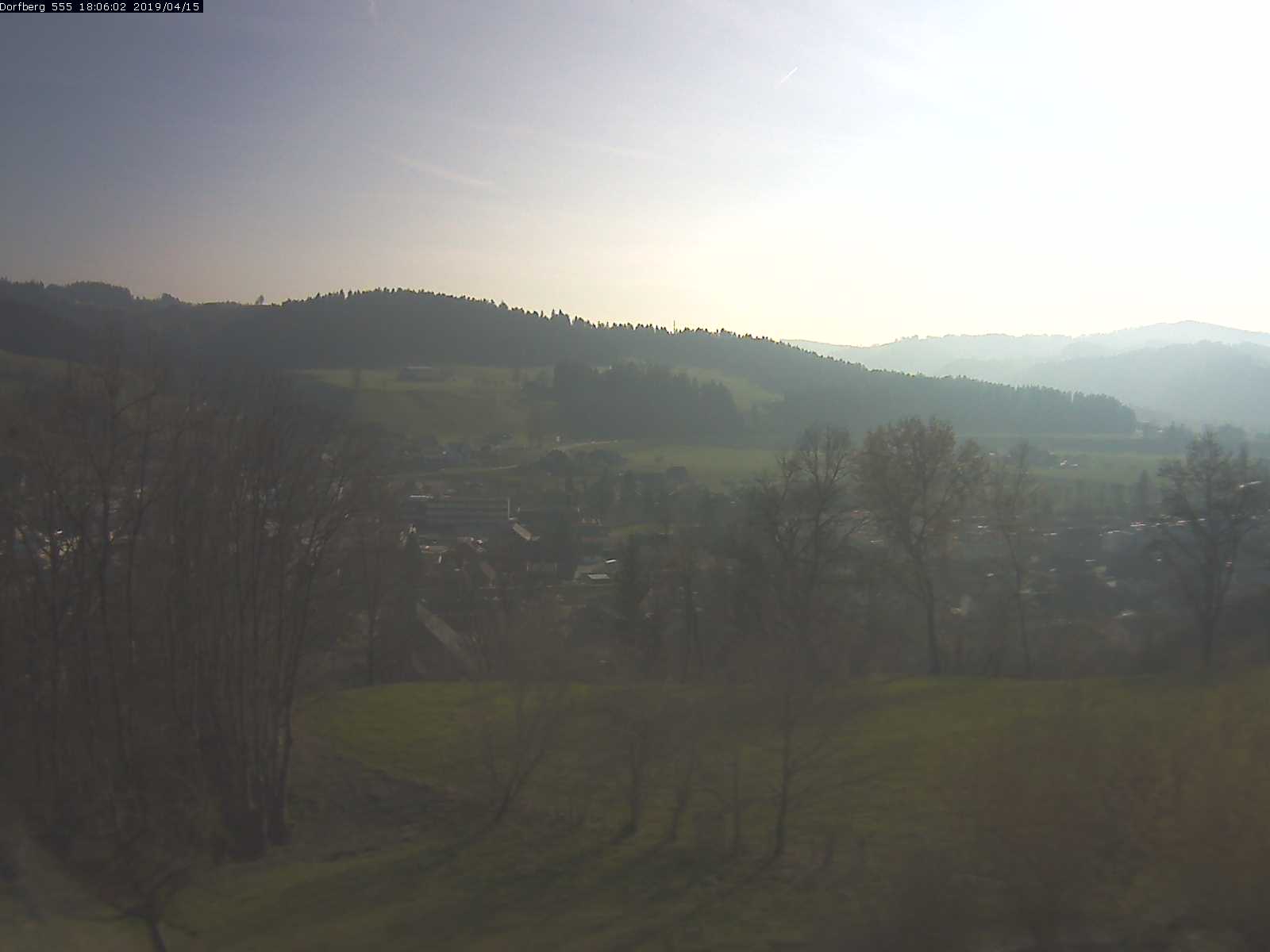 Webcam-Bild: Aussicht vom Dorfberg in Langnau 20190415-180601