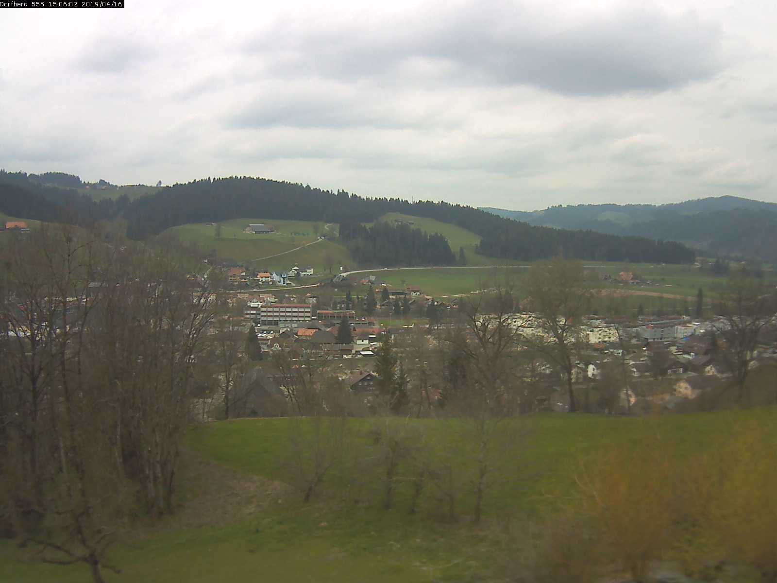 Webcam-Bild: Aussicht vom Dorfberg in Langnau 20190416-150601