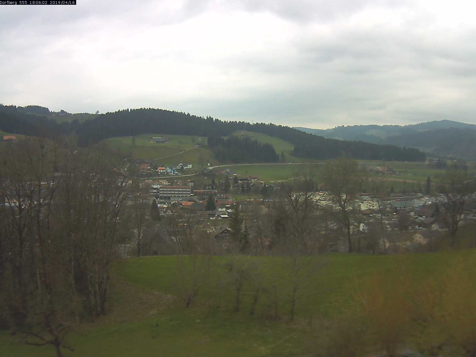 Webcam-Bild: Aussicht vom Dorfberg in Langnau 20190416-180601