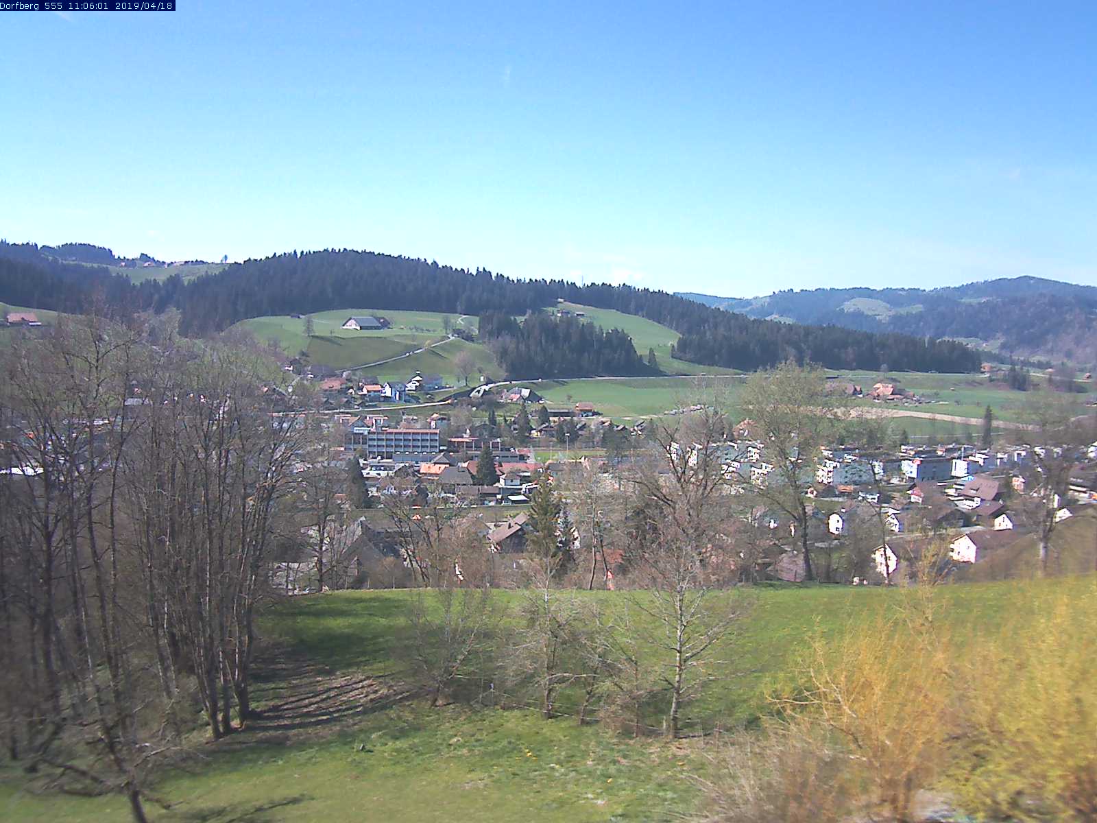 Webcam-Bild: Aussicht vom Dorfberg in Langnau 20190418-110601