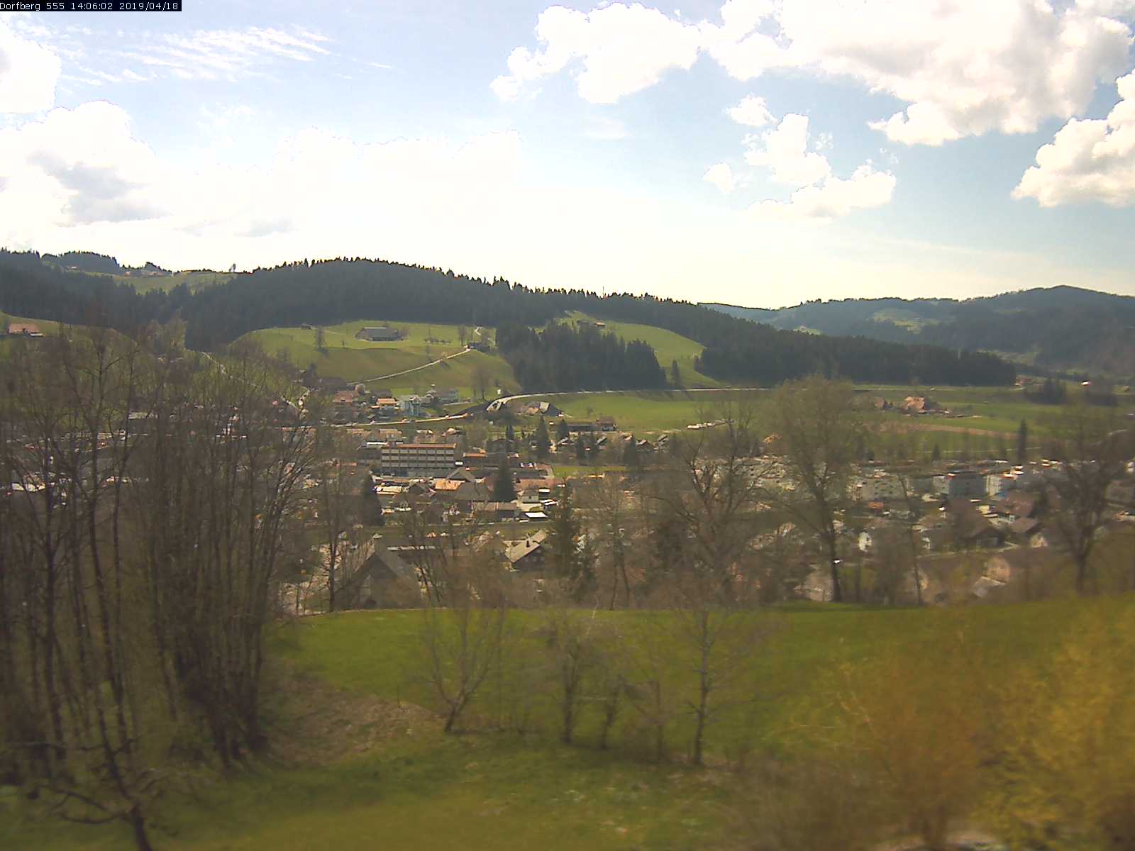 Webcam-Bild: Aussicht vom Dorfberg in Langnau 20190418-140601