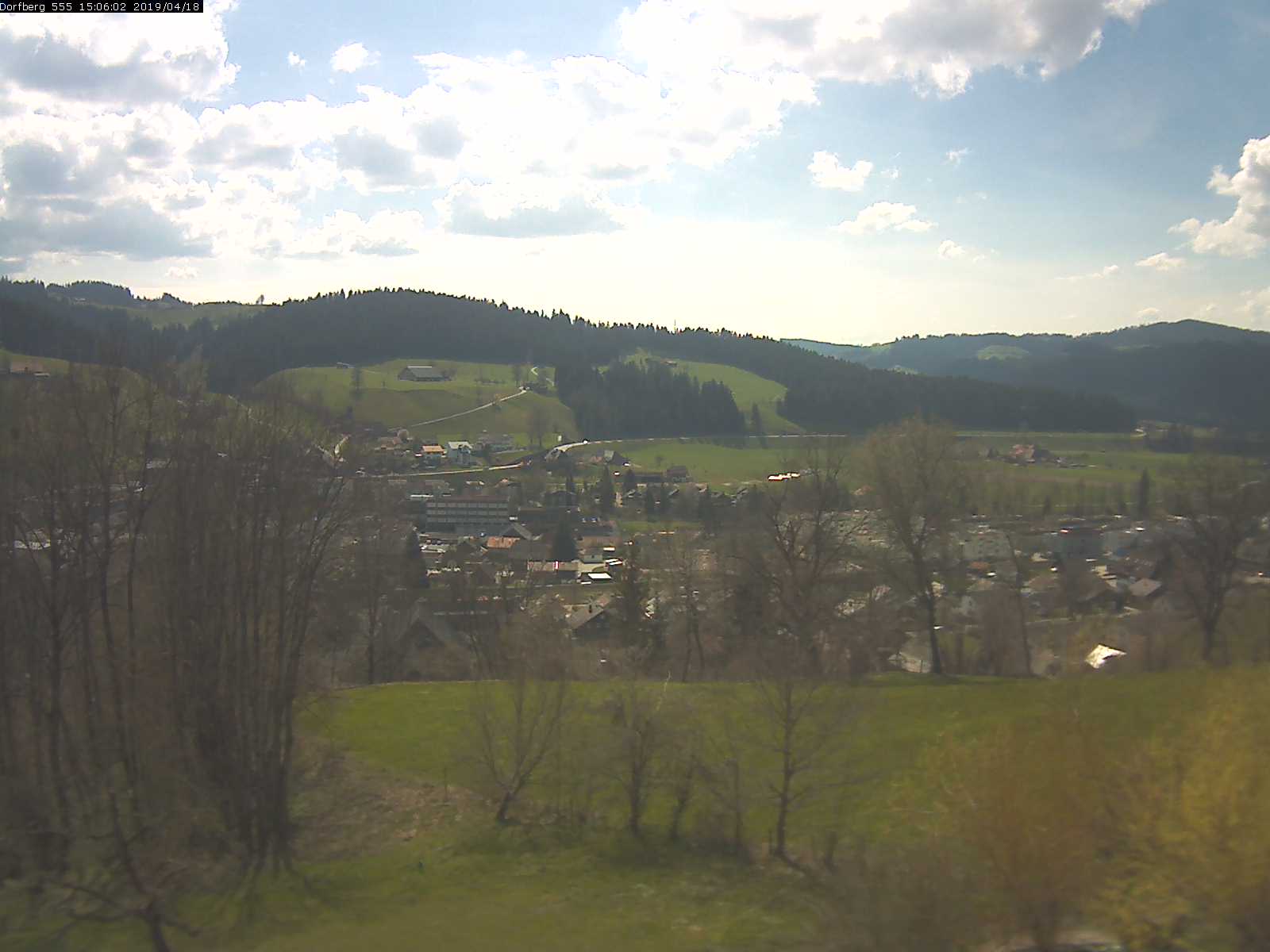Webcam-Bild: Aussicht vom Dorfberg in Langnau 20190418-150601