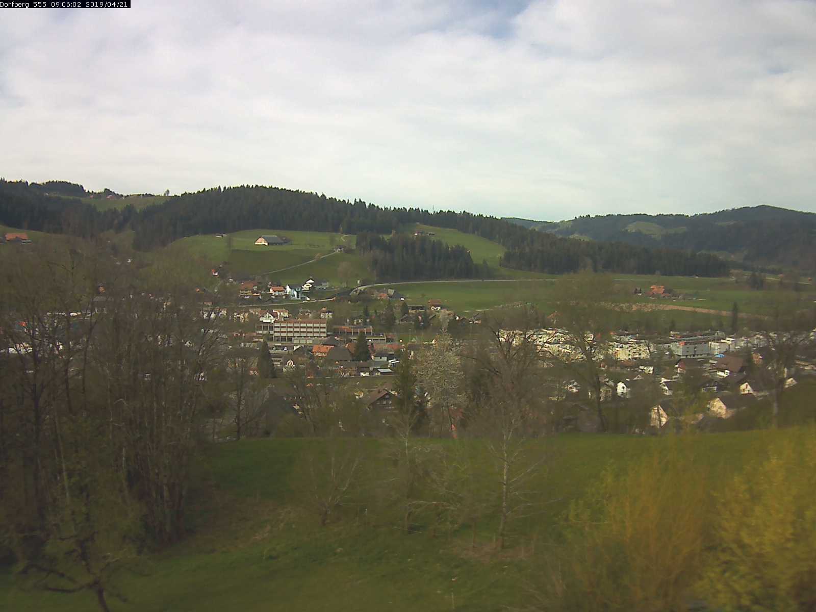 Webcam-Bild: Aussicht vom Dorfberg in Langnau 20190421-090601