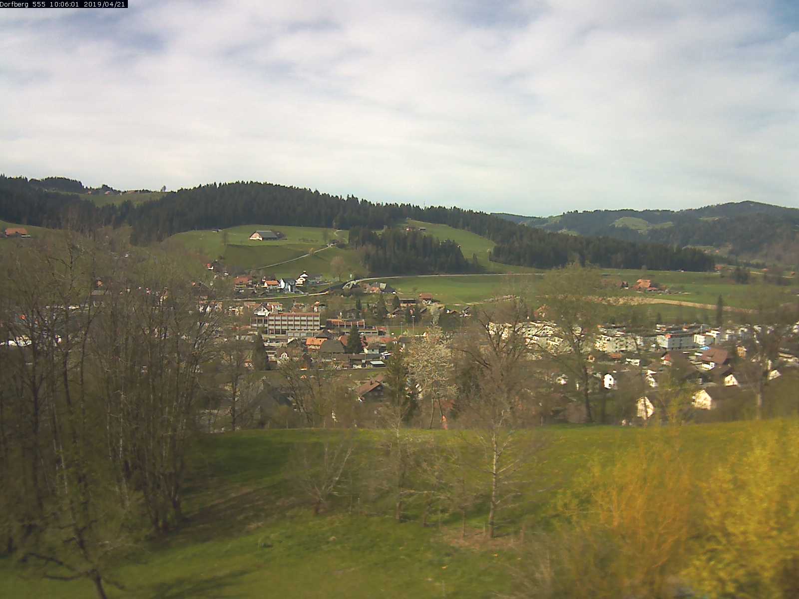 Webcam-Bild: Aussicht vom Dorfberg in Langnau 20190421-100601