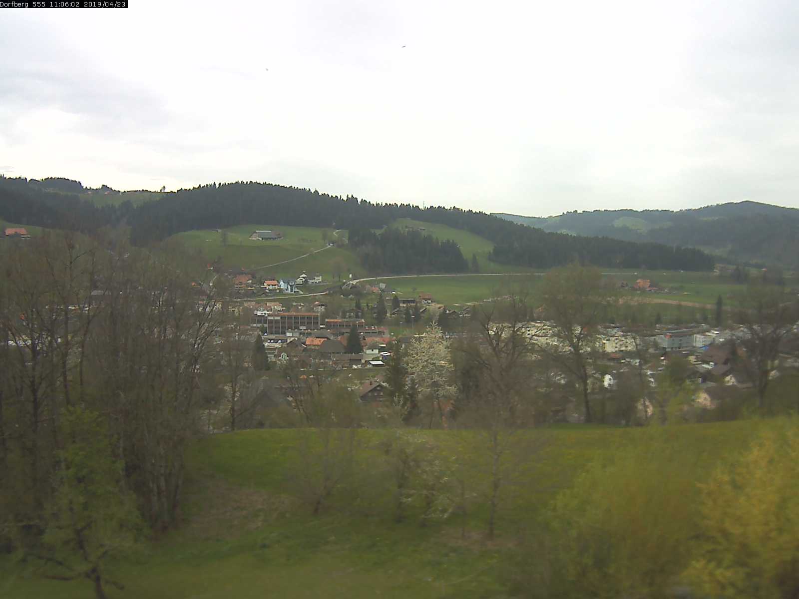 Webcam-Bild: Aussicht vom Dorfberg in Langnau 20190423-110601