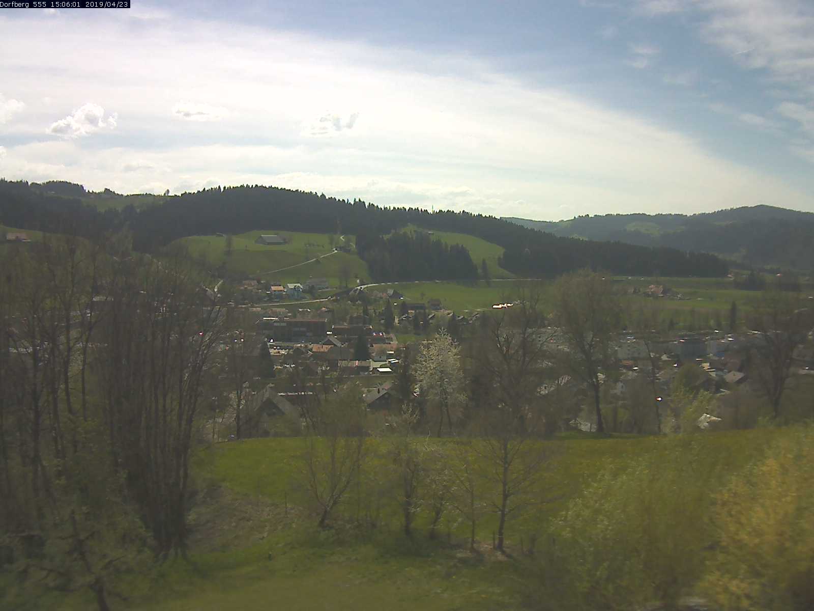 Webcam-Bild: Aussicht vom Dorfberg in Langnau 20190423-150601